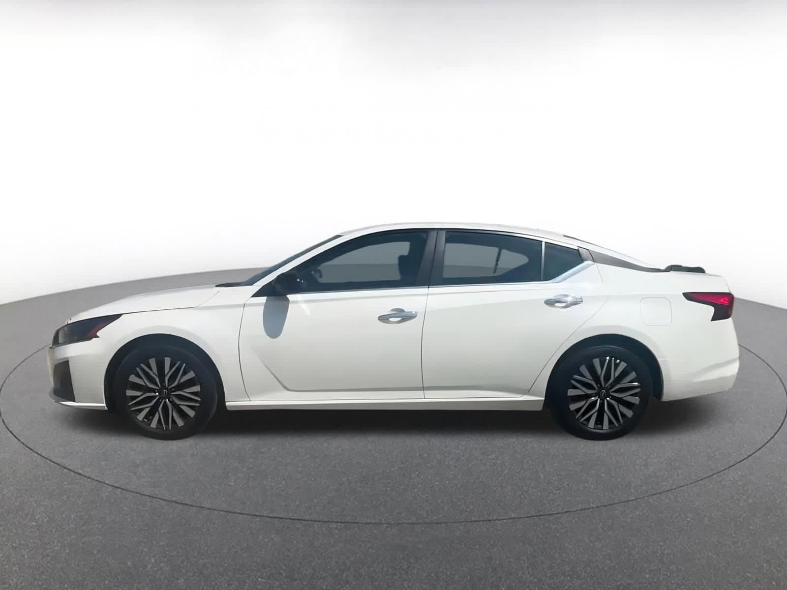 Thumbnail: 2024 Nissan Altima - 8