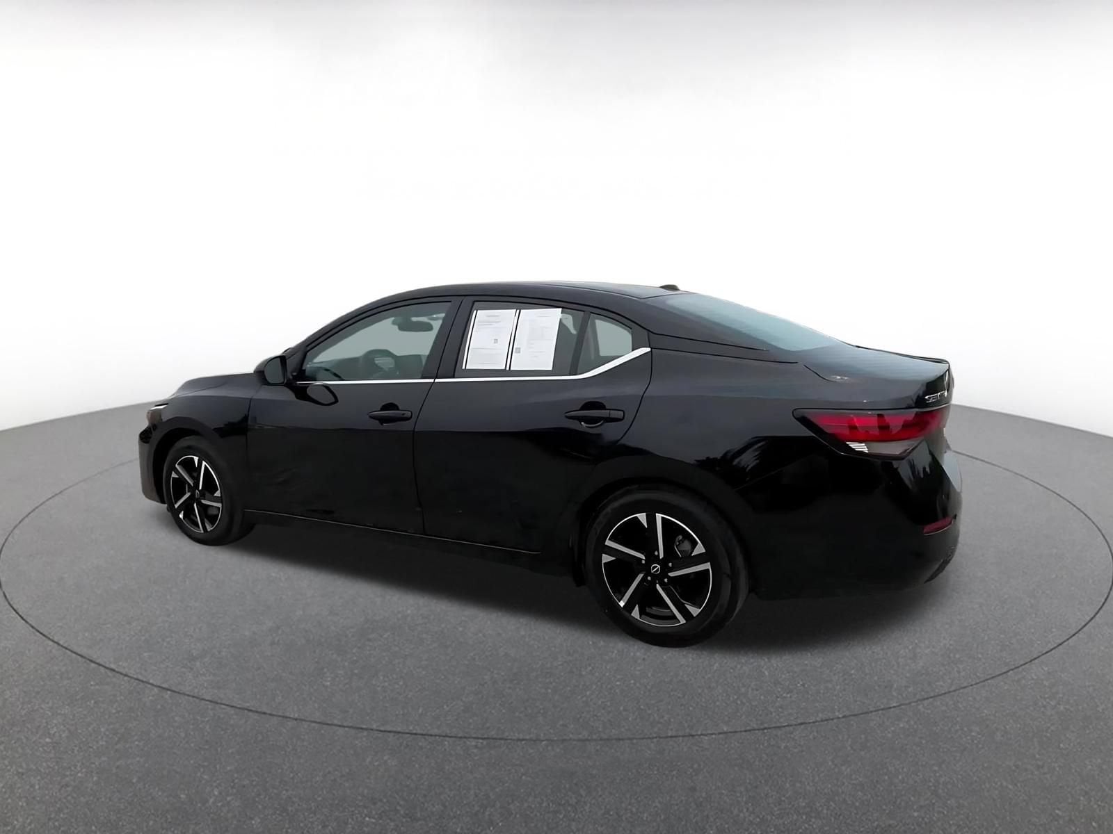 Thumbnail: 2025 Nissan Sentra - 10