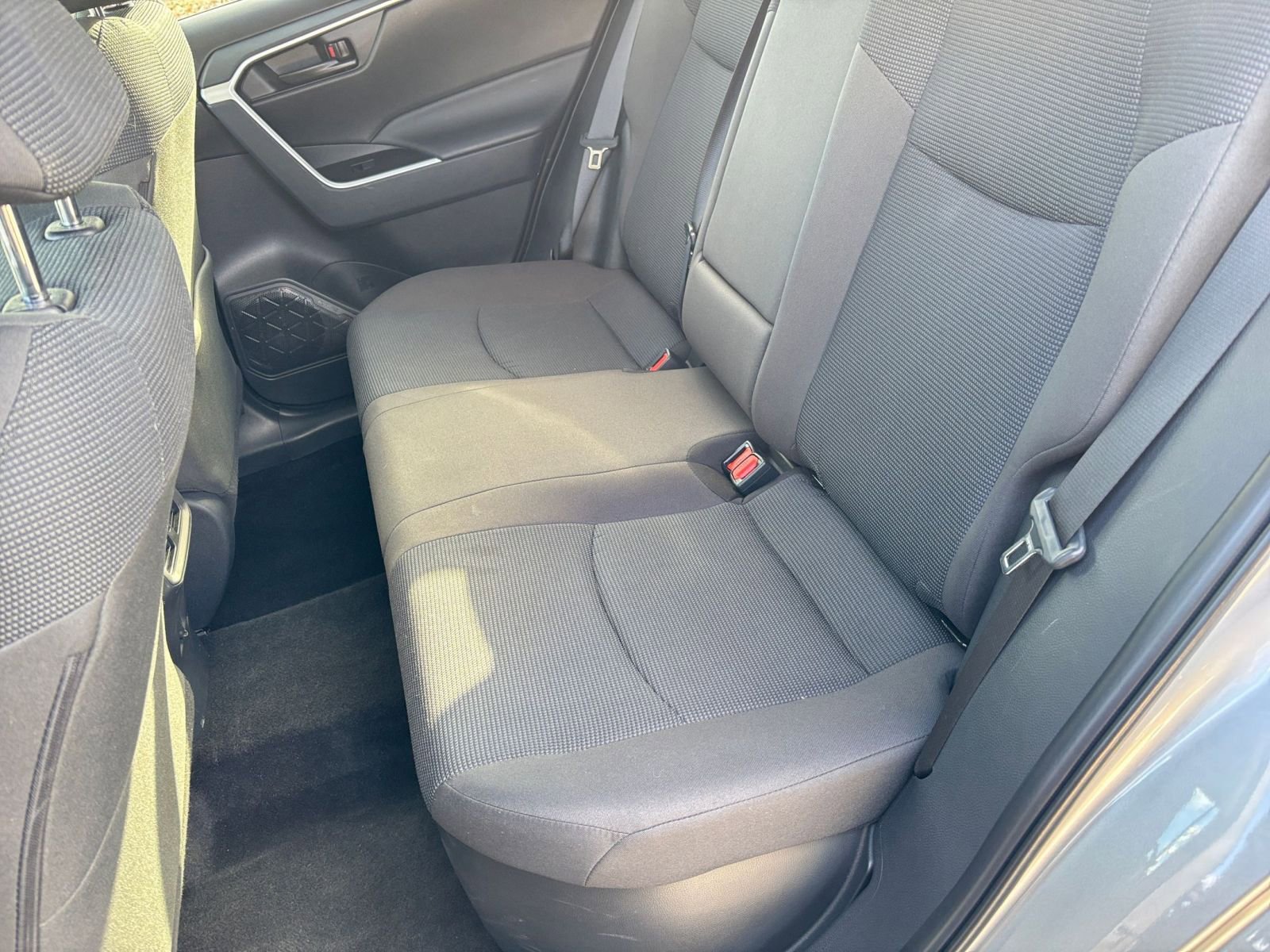 Thumbnail: 2025 Toyota RAV4 - 24