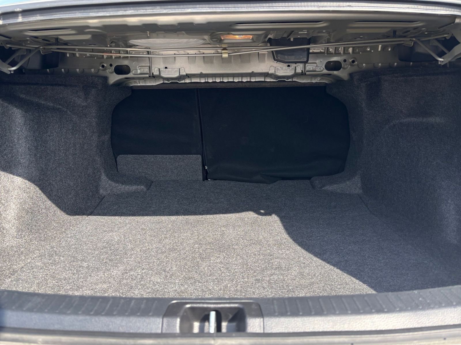 Thumbnail: 2025 Toyota Corolla - 30