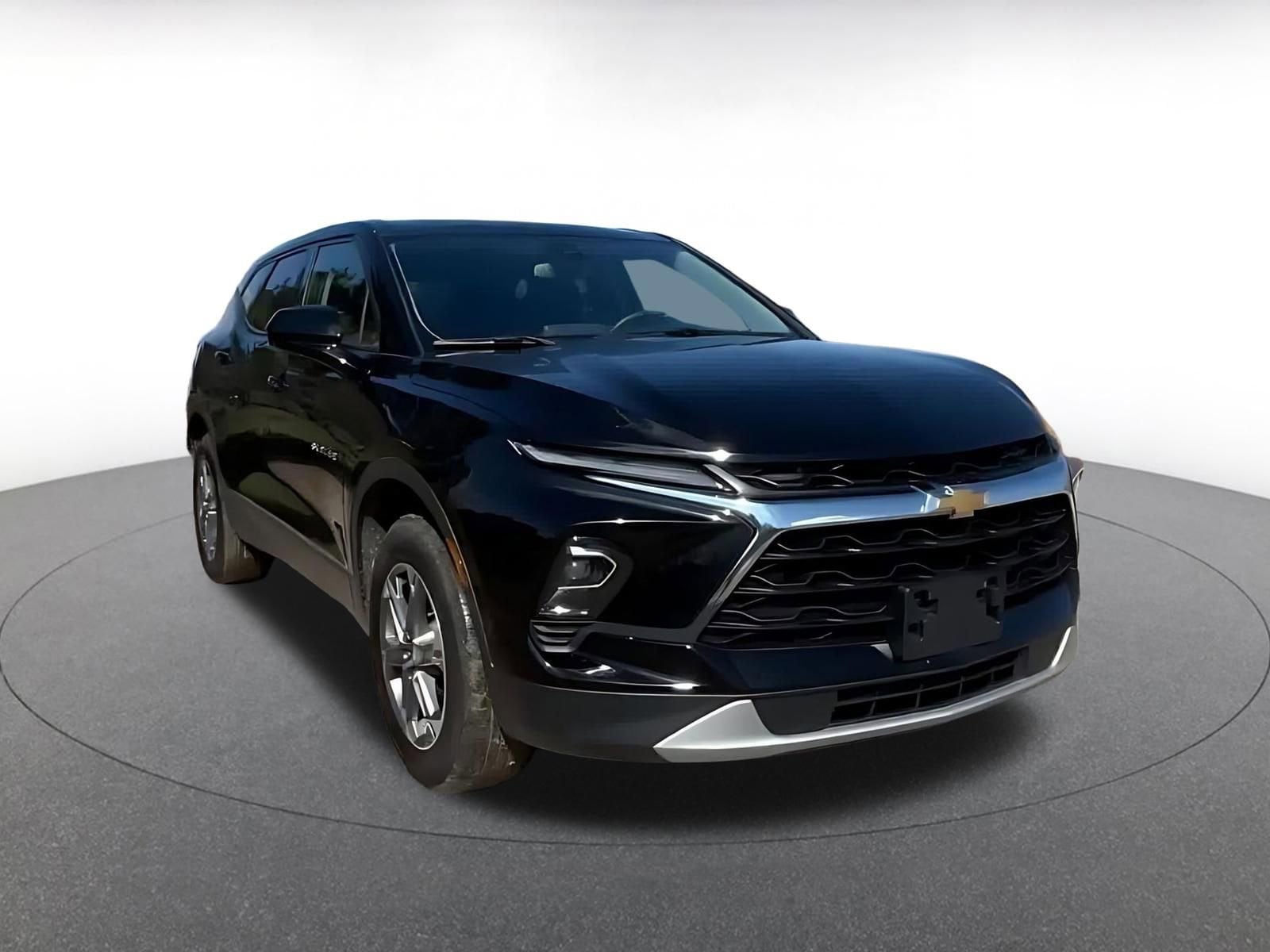 Thumbnail: 2025 Chevrolet Blazer - 3