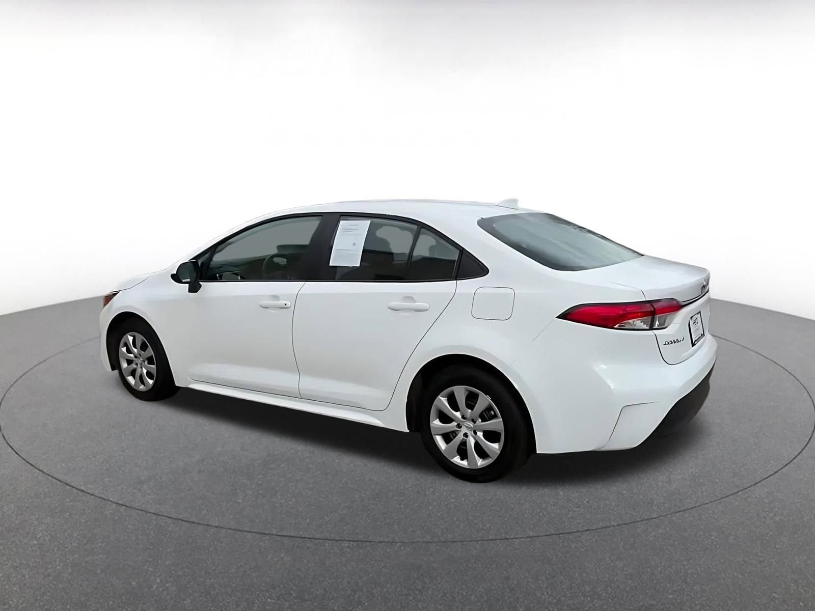 Thumbnail: 2025 Toyota Corolla - 10