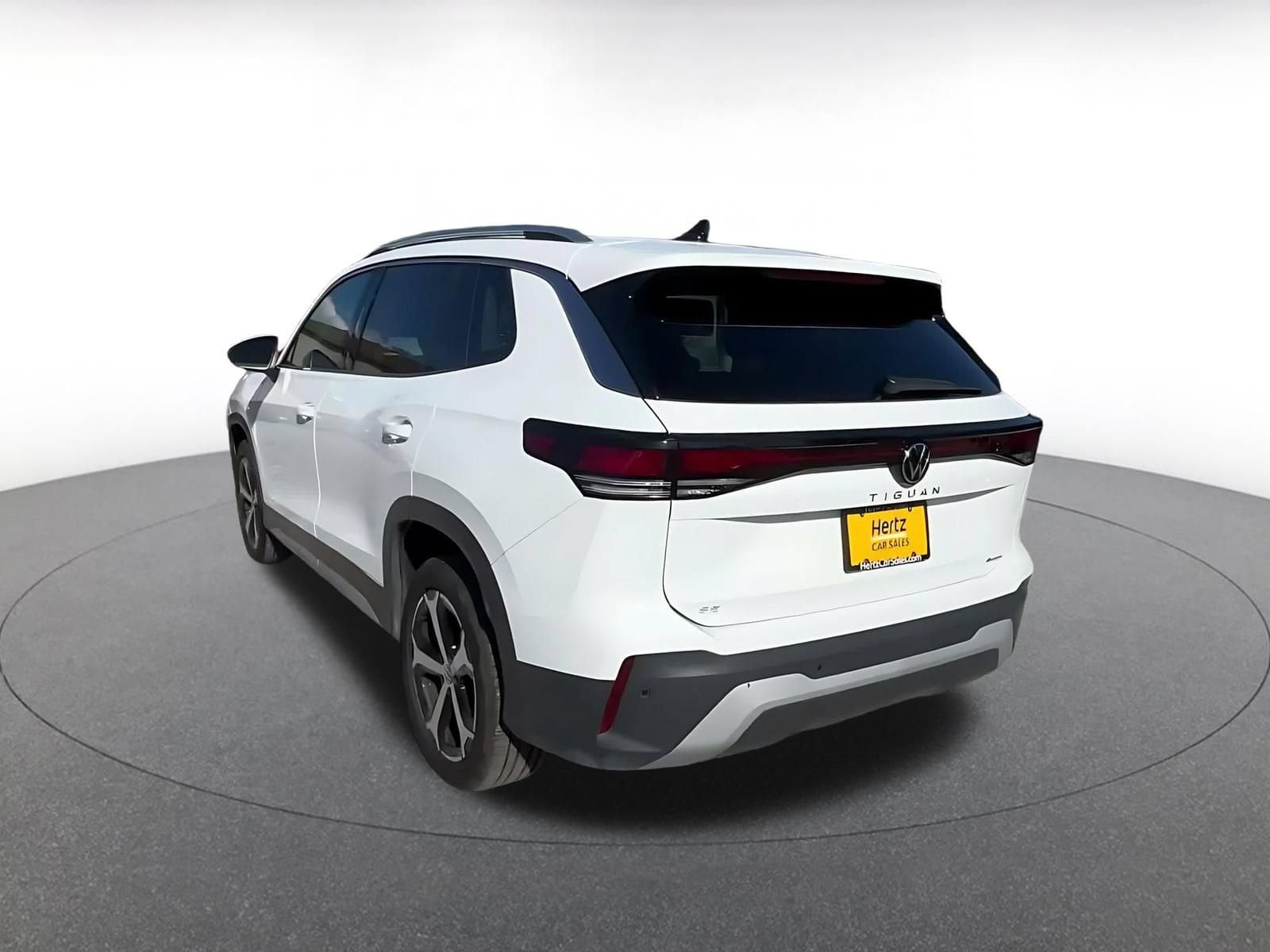 Thumbnail: 2026 Volkswagen Tiguan - 10