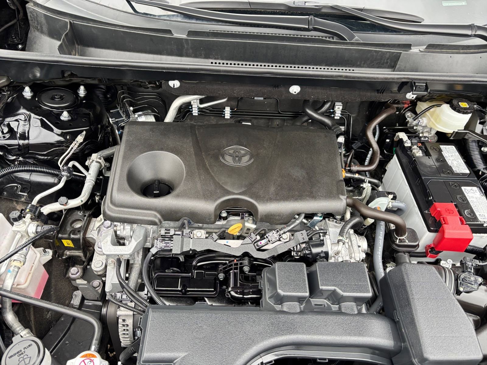 Thumbnail: 2025 Toyota RAV4 - 33