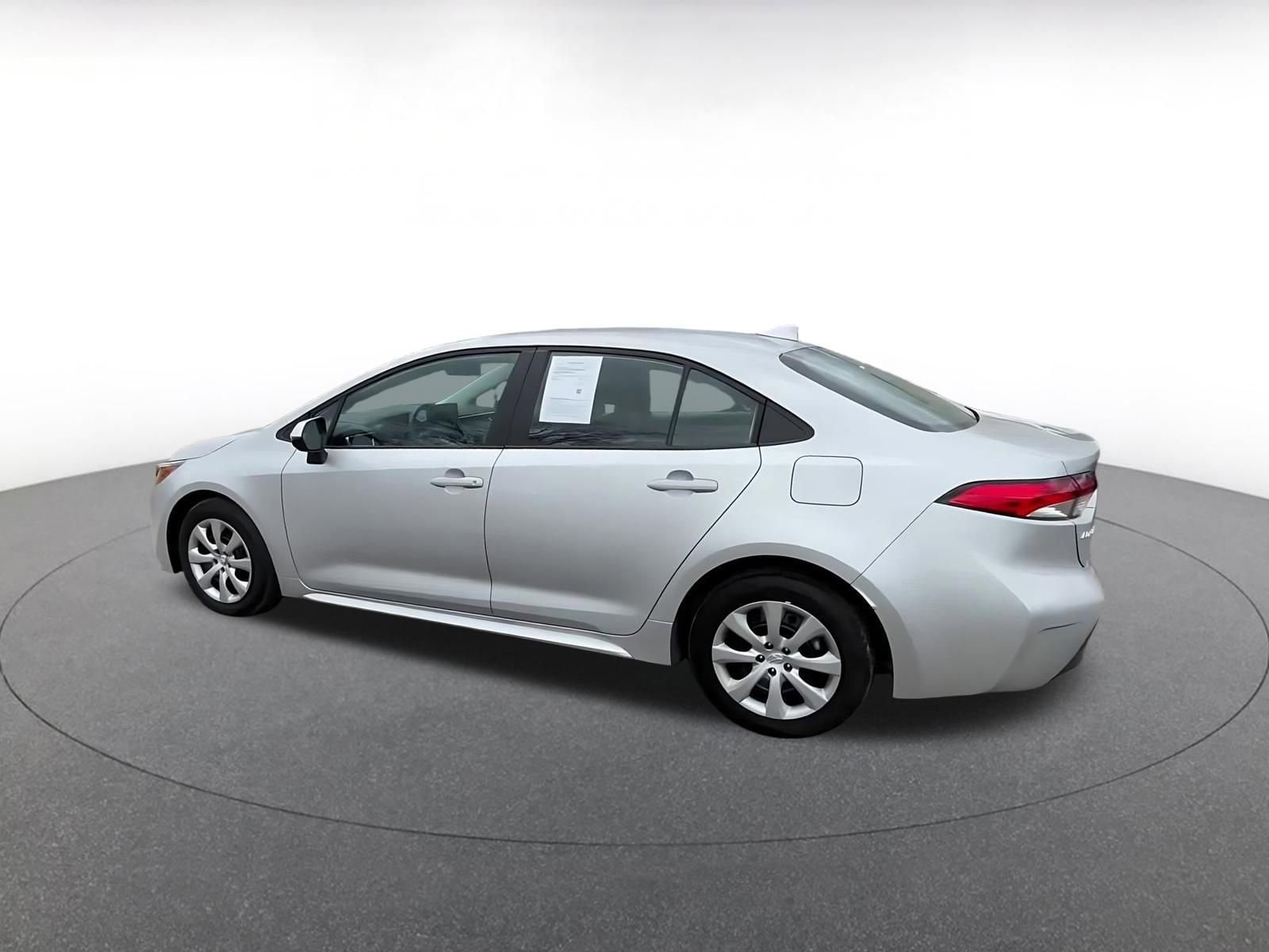 Thumbnail: 2025 Toyota Corolla - 10