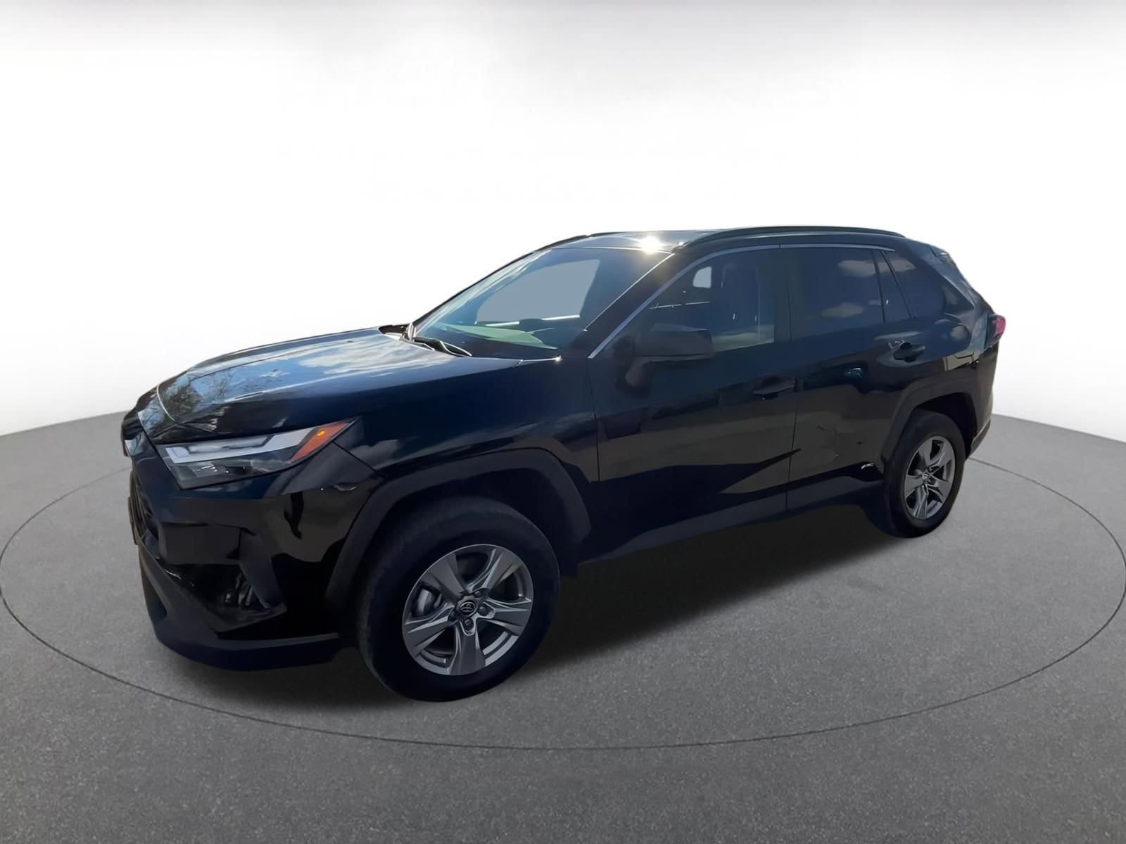 Thumbnail: 2025 Toyota RAV4 - 8