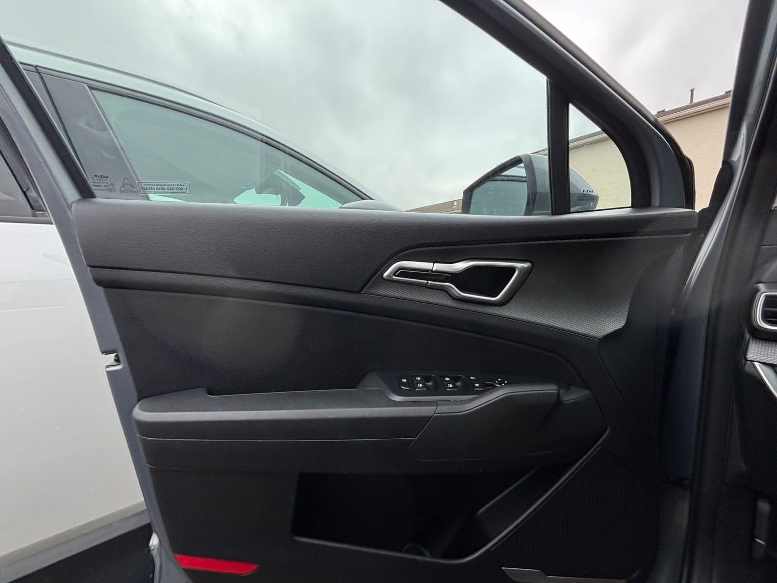 Thumbnail: 2025 Kia Sportage - 18