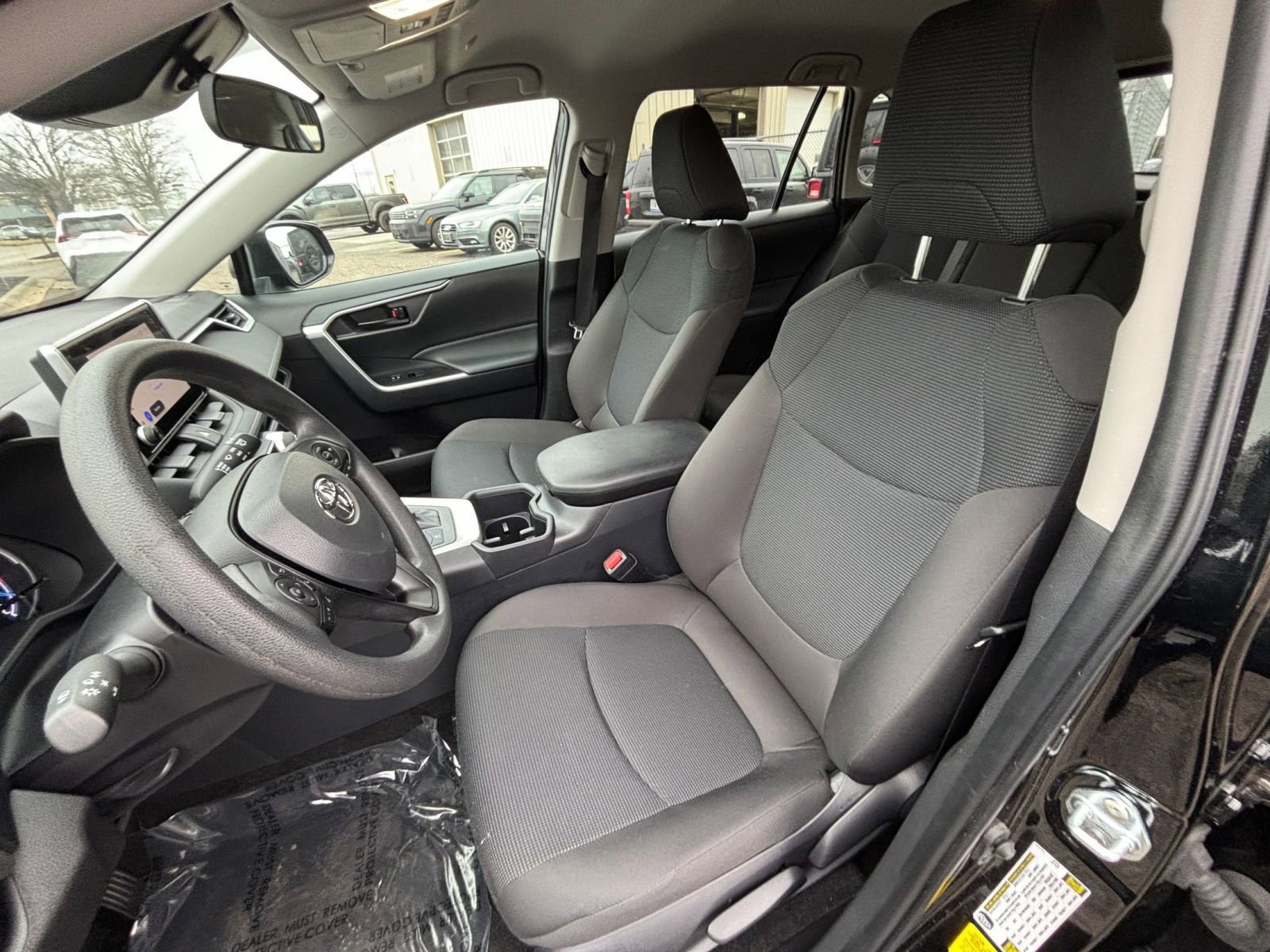 Thumbnail: 2025 Toyota RAV4 - 35