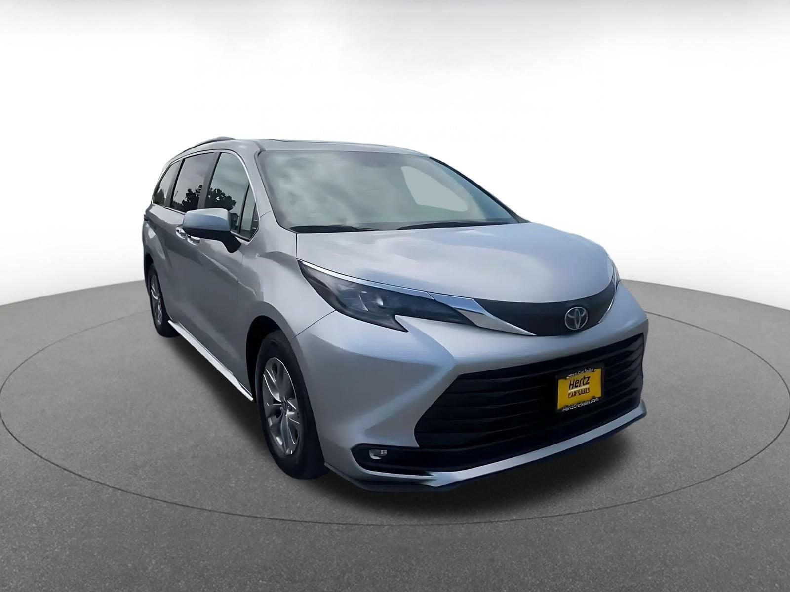 Thumbnail: 2025 Toyota Sienna - 3