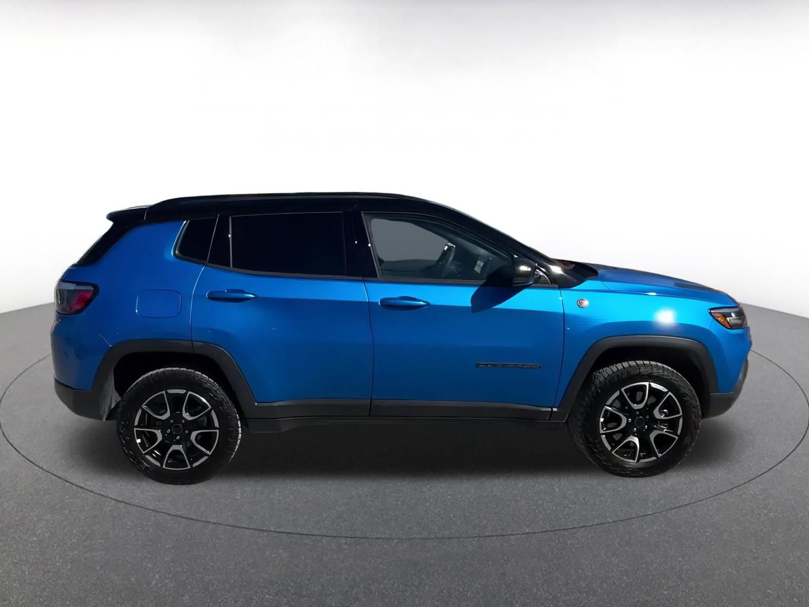 Thumbnail: 2025 Jeep Compass - 16