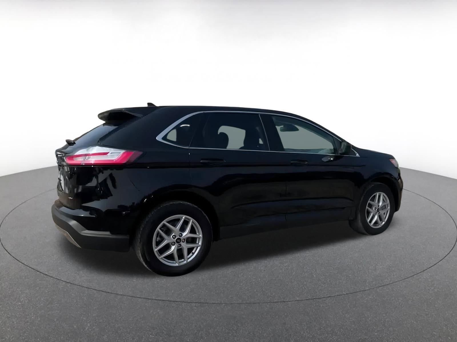 Thumbnail: 2023 Ford Edge - 15