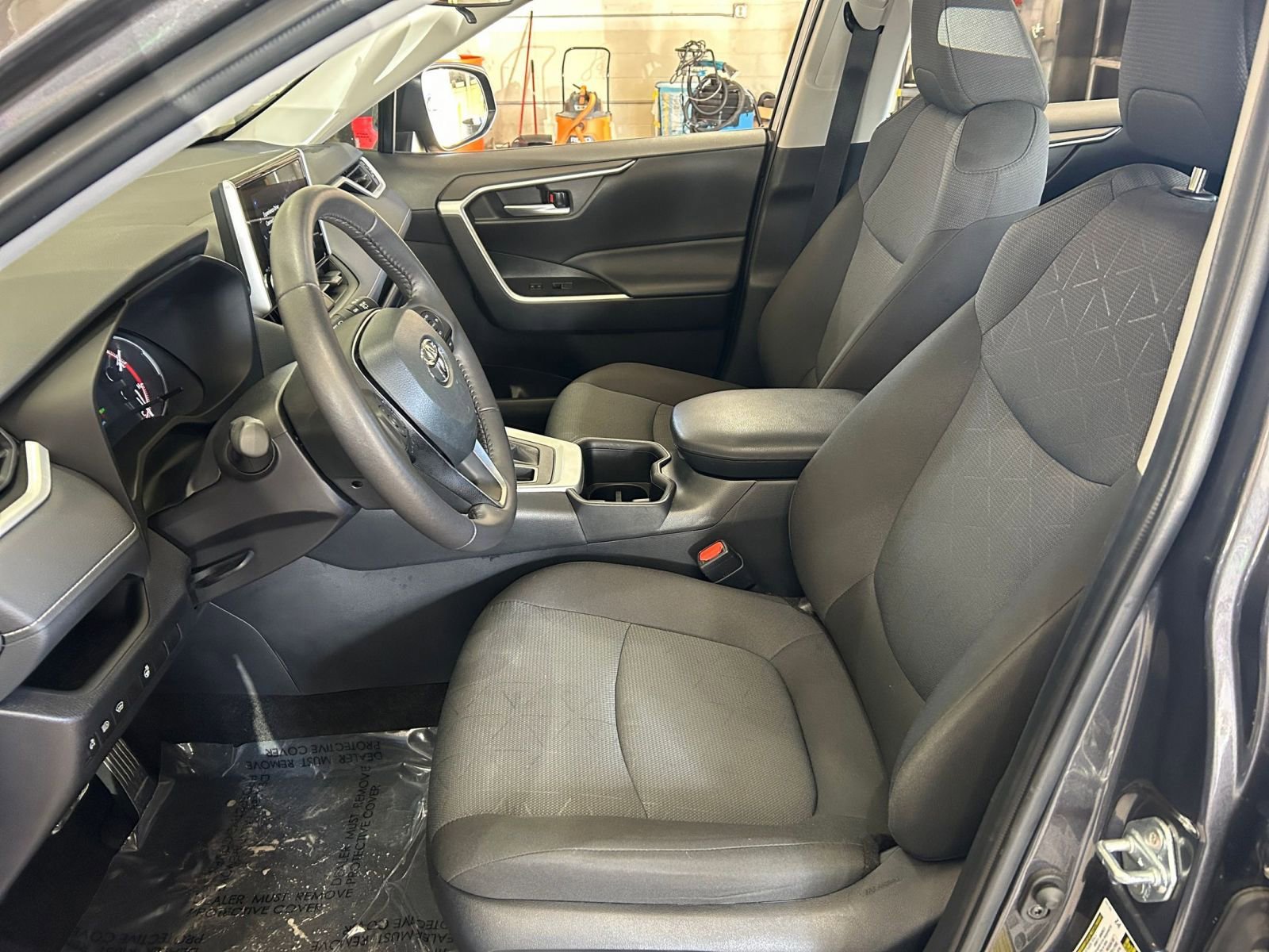 Thumbnail: 2025 Toyota RAV4 - 27