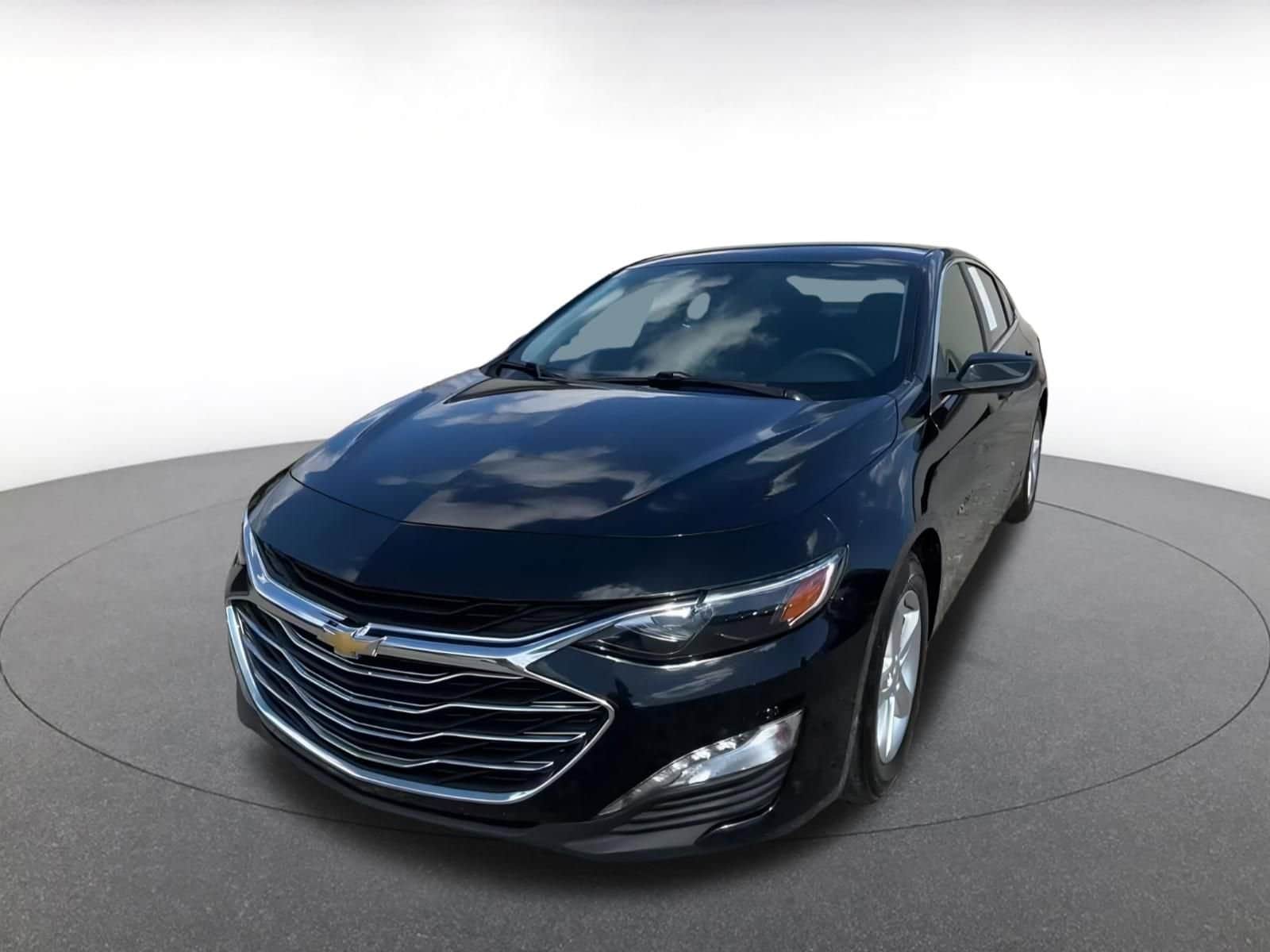 Thumbnail: 2023 Chevrolet Malibu - 7