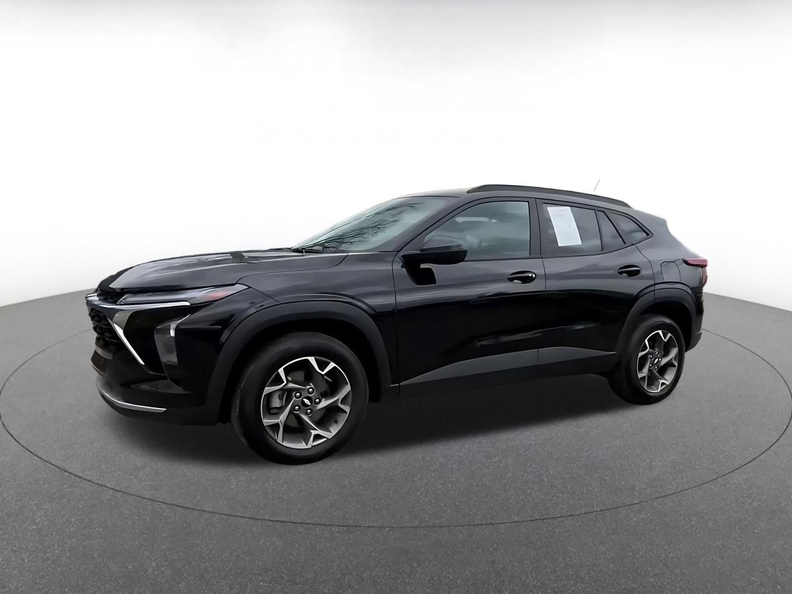 Thumbnail: 2025 Chevrolet Trax - 8