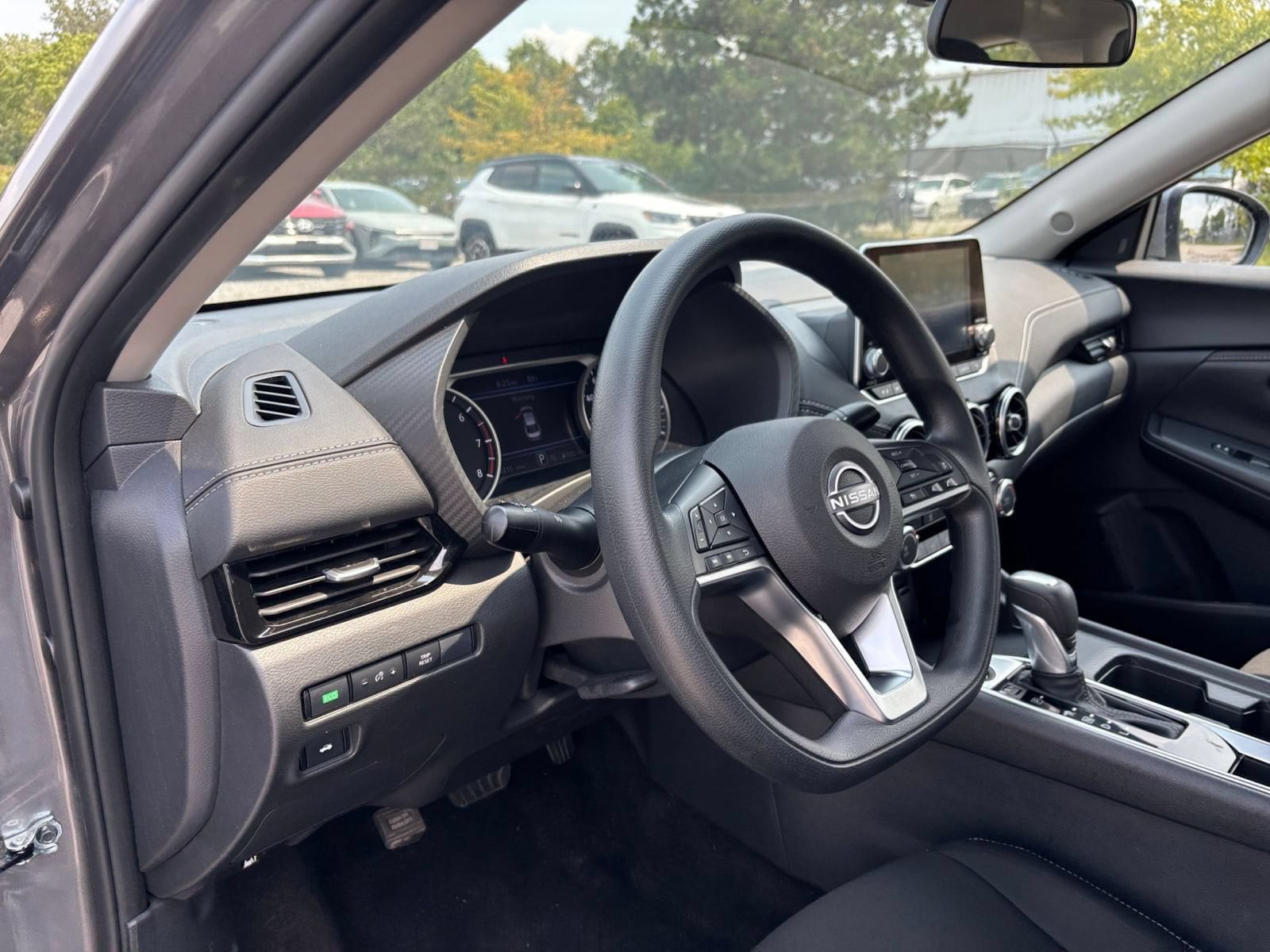 Thumbnail: 2025 Nissan Sentra - 32