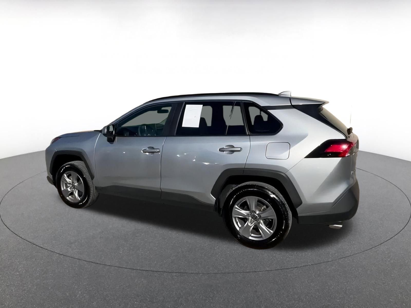 Thumbnail: 2025 Toyota RAV4 - 10