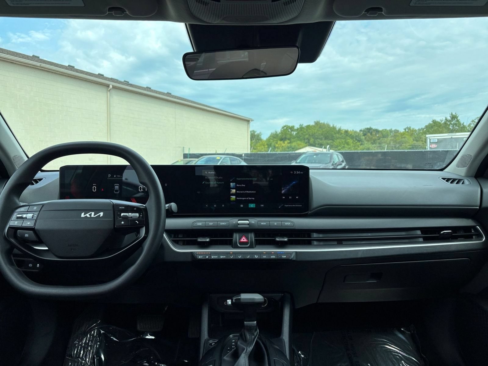 Thumbnail: 2025 Kia K4 - 32