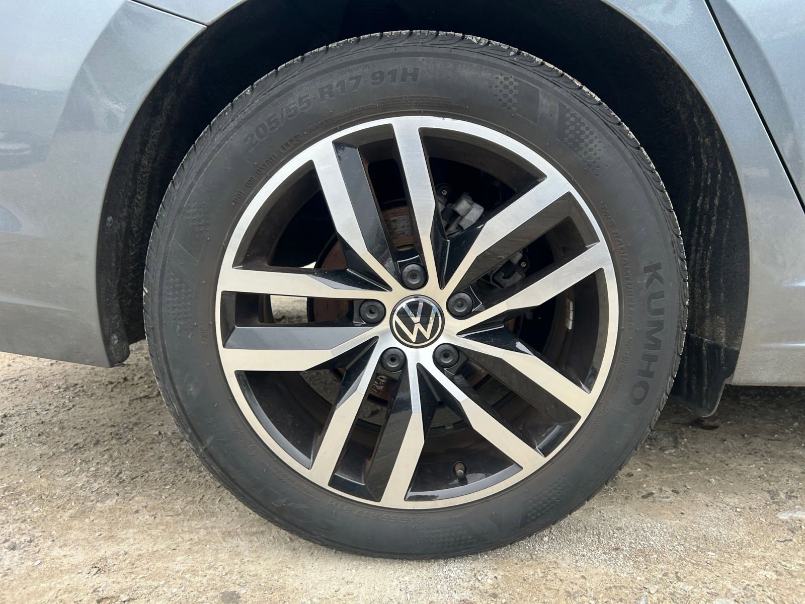 Thumbnail: 2025 Volkswagen Jetta - 32