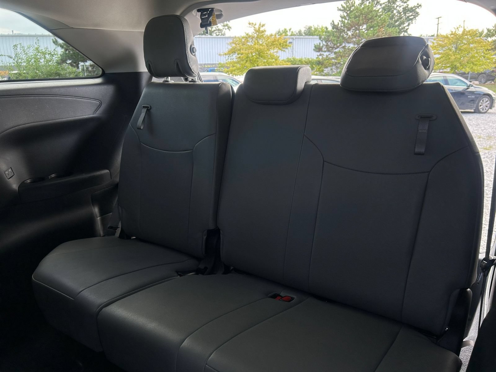Thumbnail: 2025 Toyota Sienna - 27