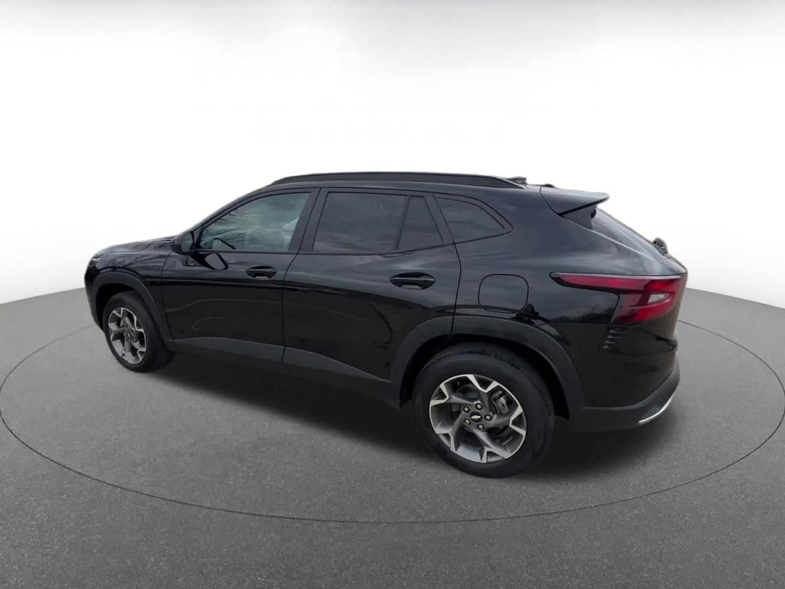 Thumbnail: 2025 Chevrolet Trax - 10