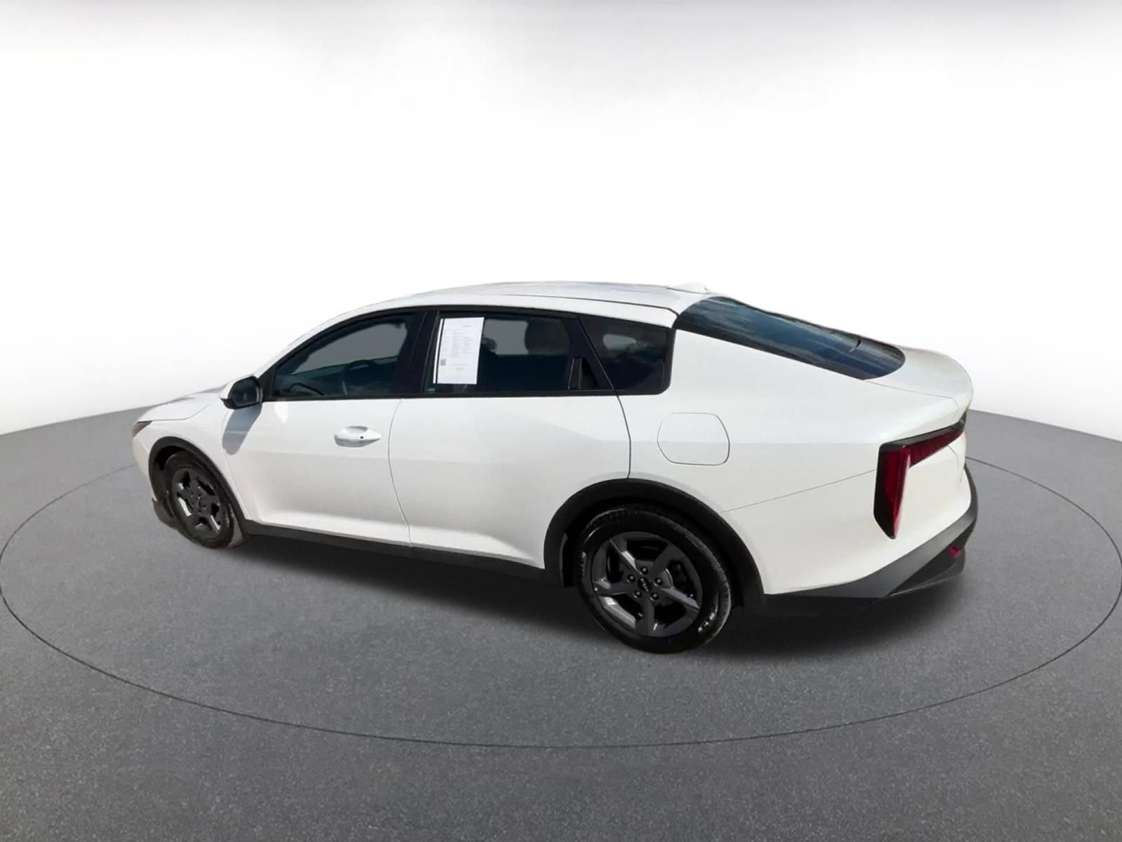 Thumbnail: 2025 Kia K4 - 10