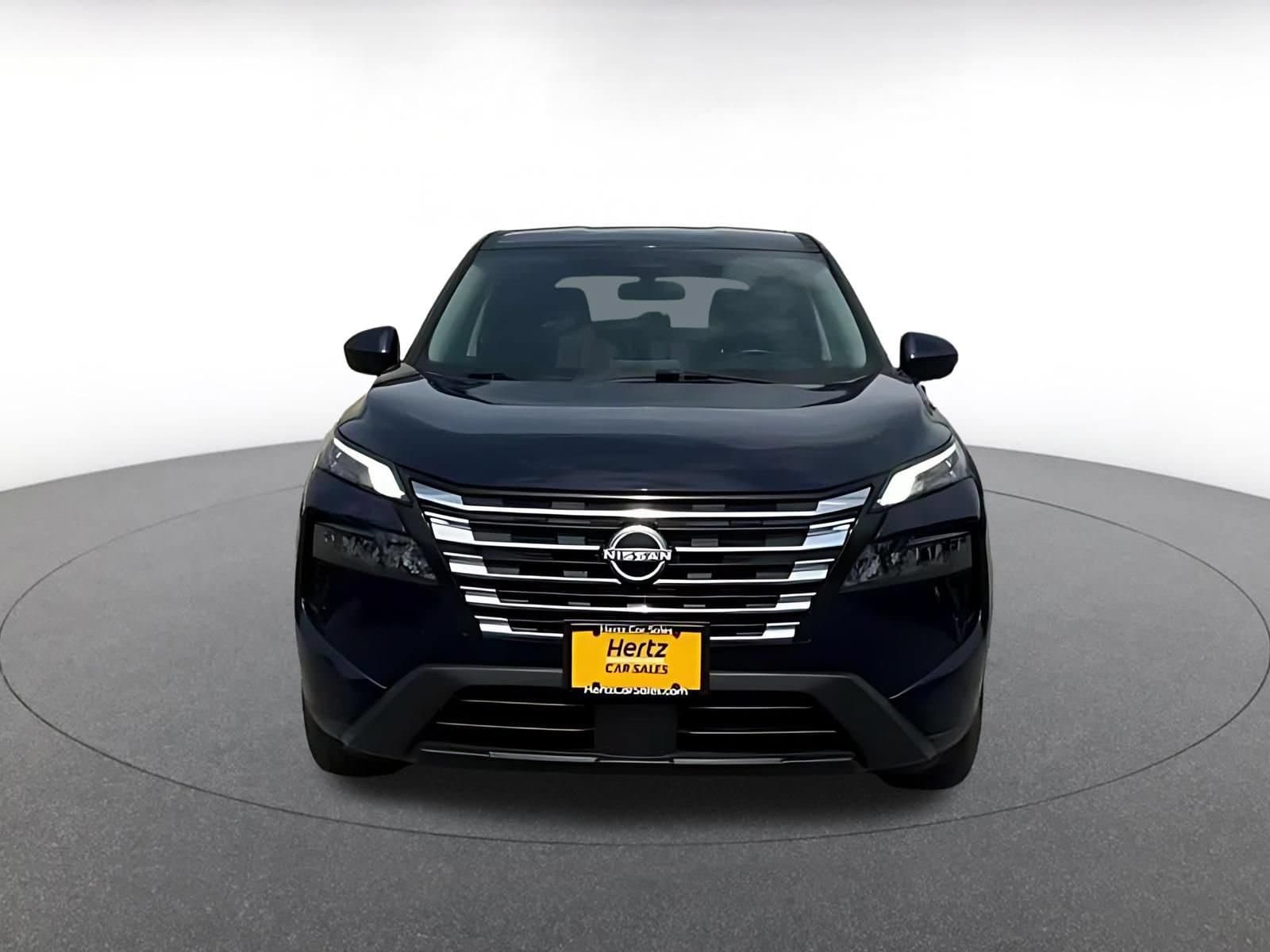Thumbnail: 2026 Nissan Rogue - 4