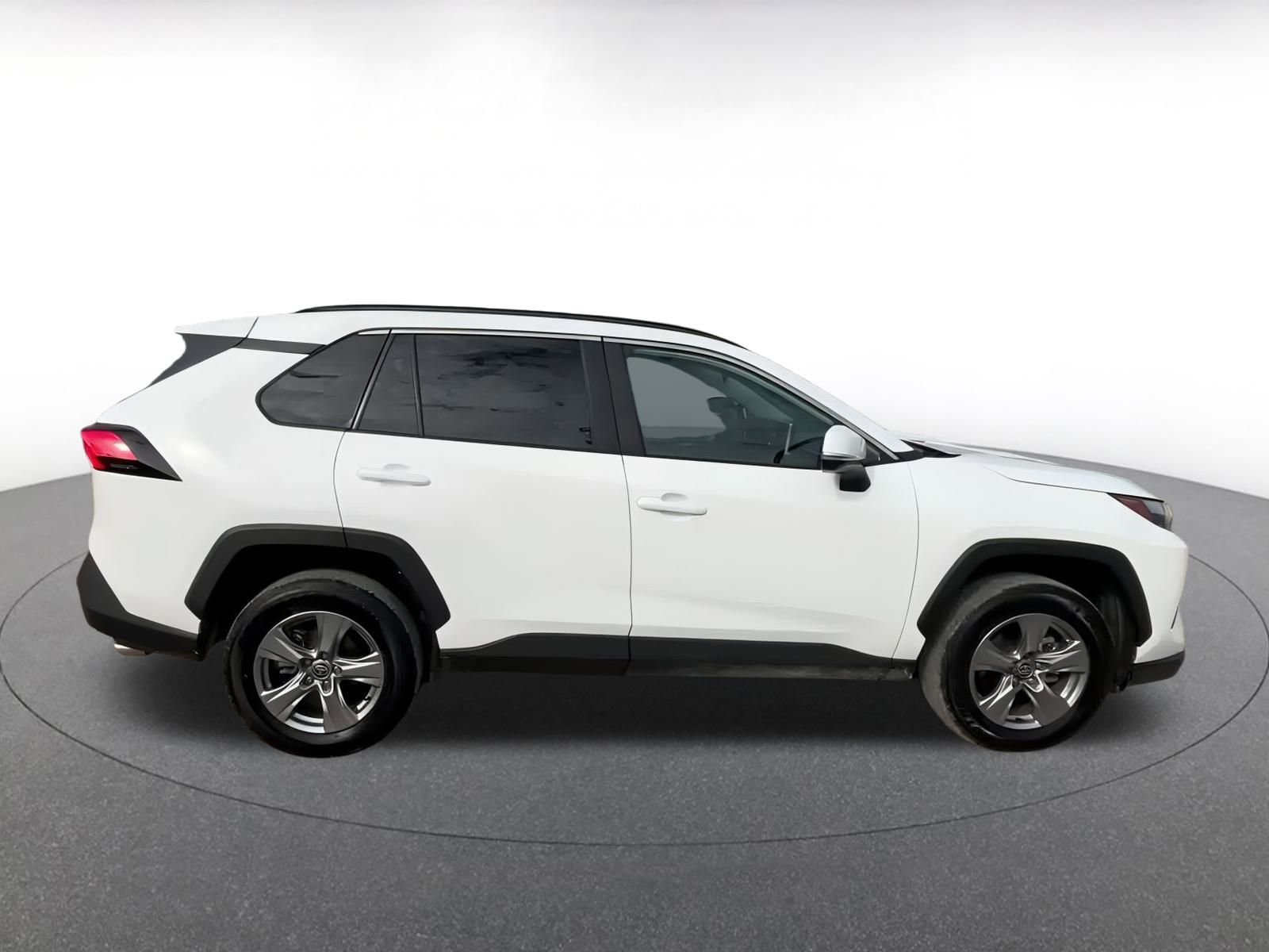 Thumbnail: 2025 Toyota RAV4 - 16