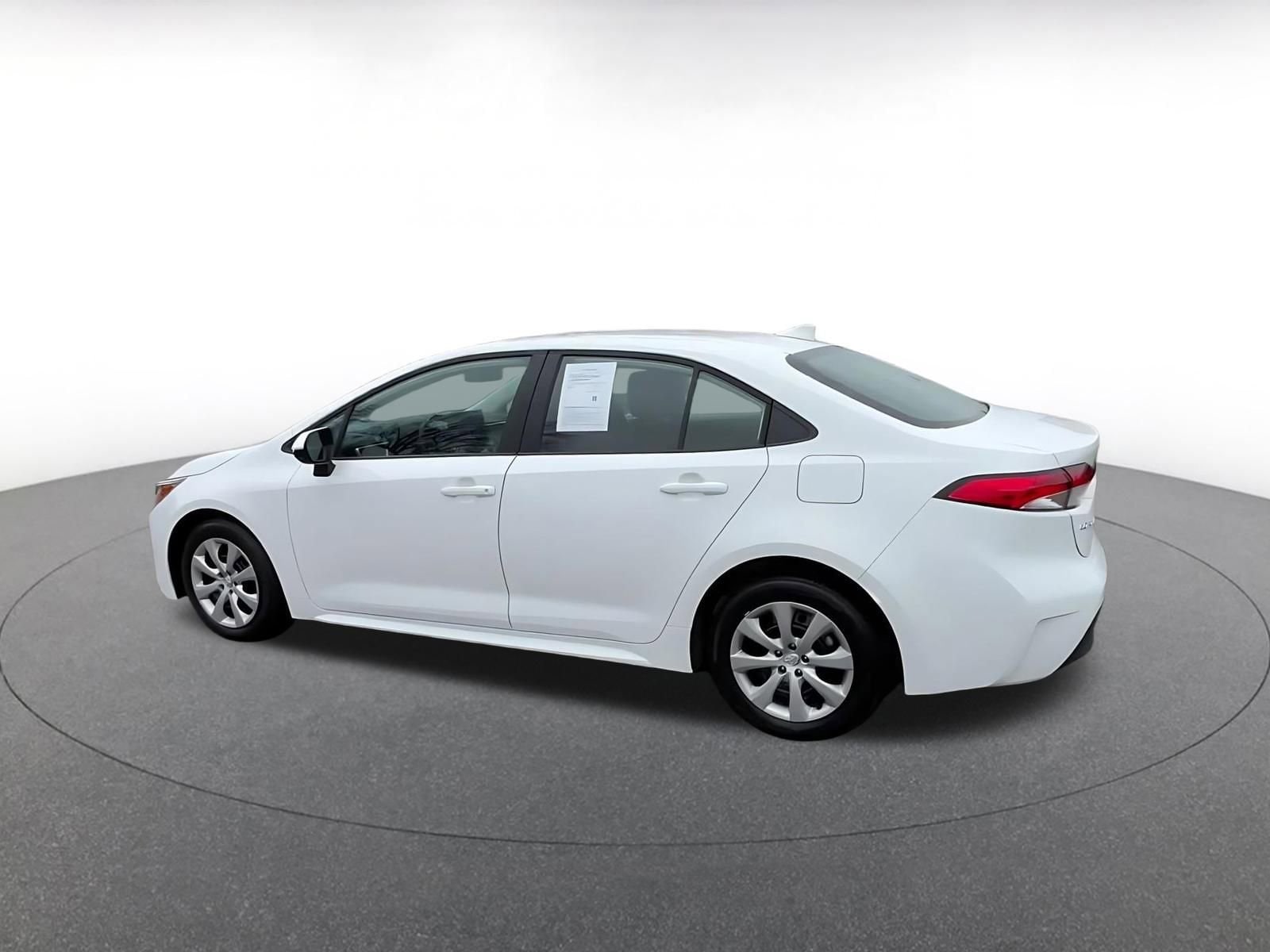 Thumbnail: 2025 Toyota Corolla - 10