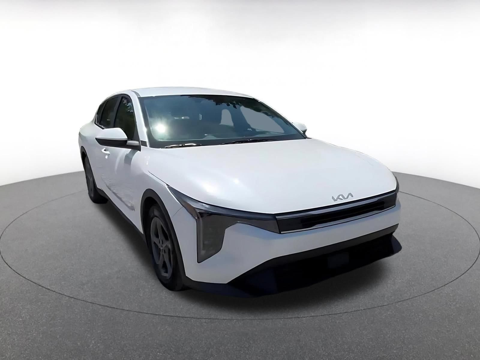 Thumbnail: 2025 Kia K4 - 3
