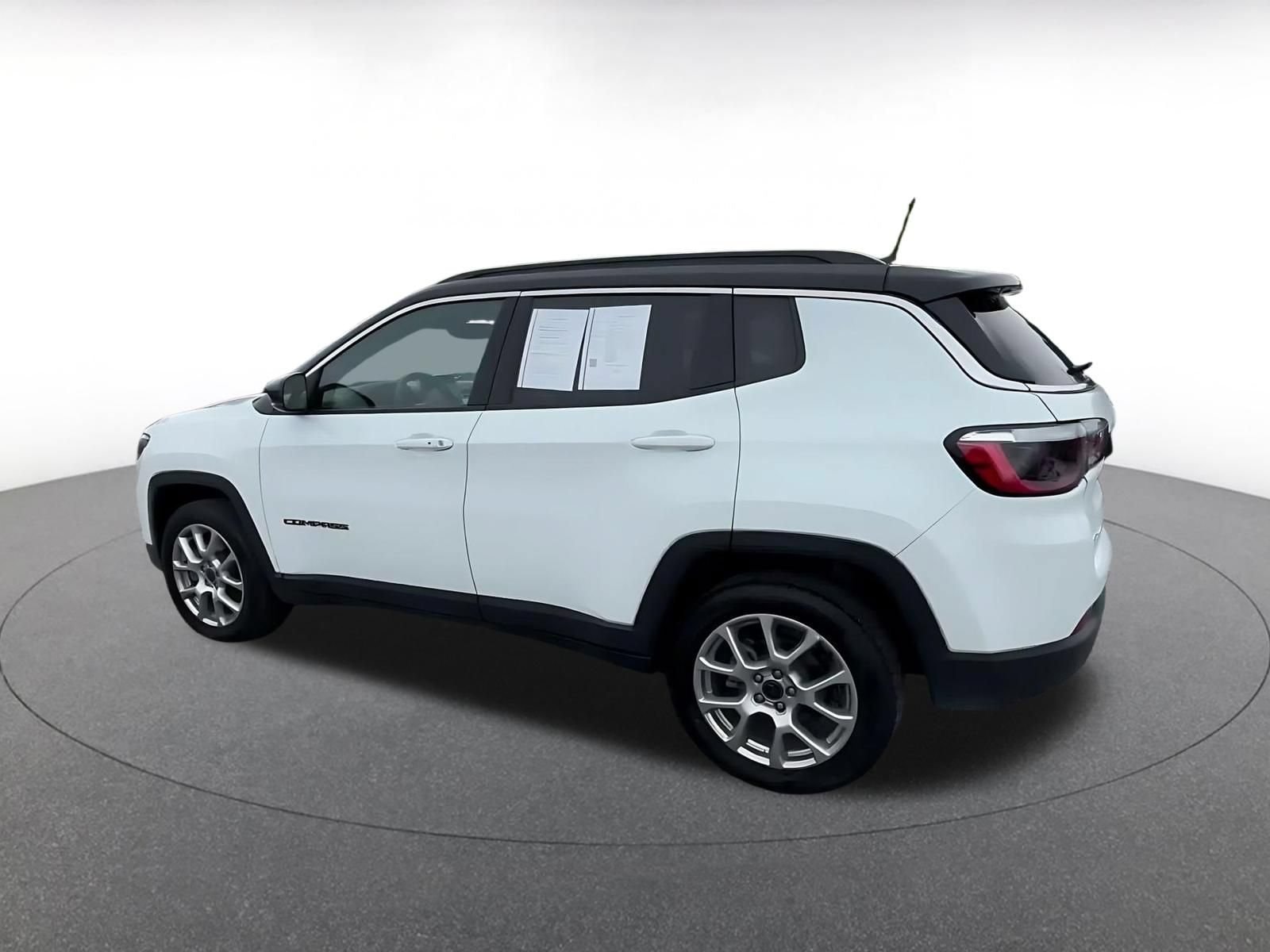 Thumbnail: 2025 Jeep Compass - 9