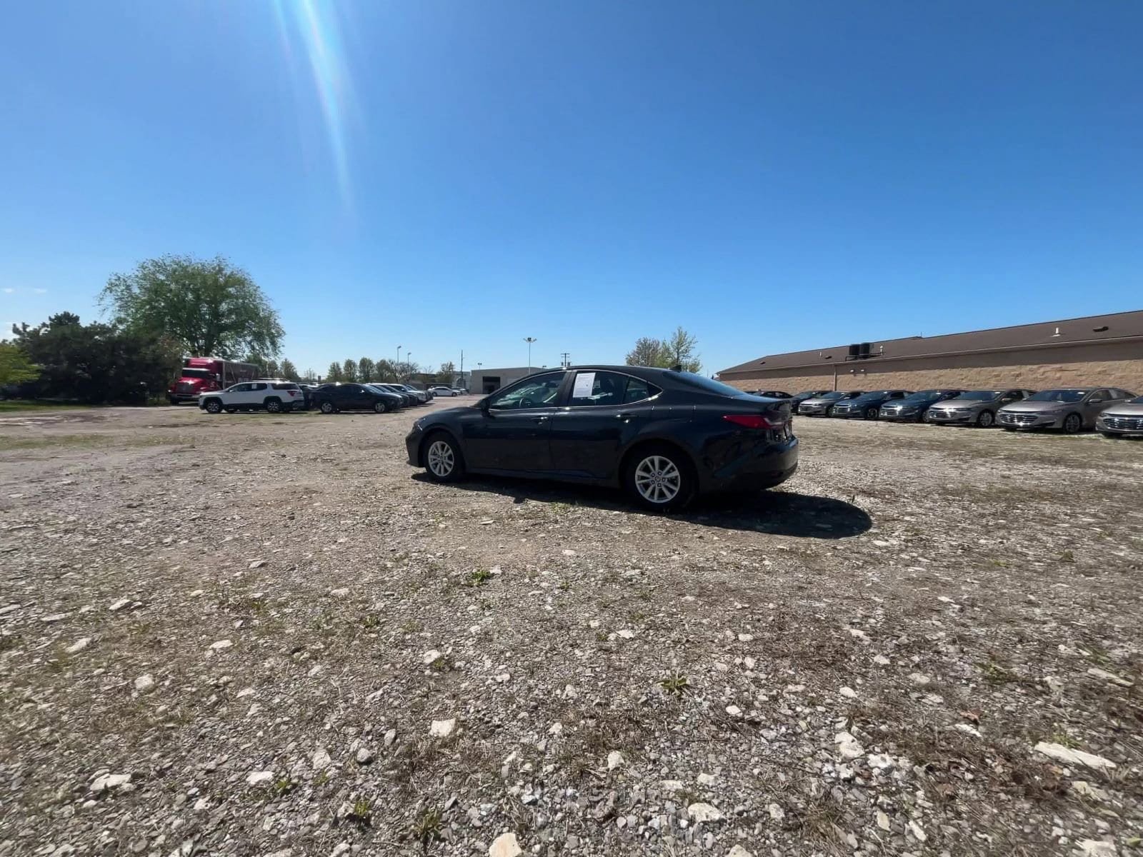 2025 Toyota Camry LE 21