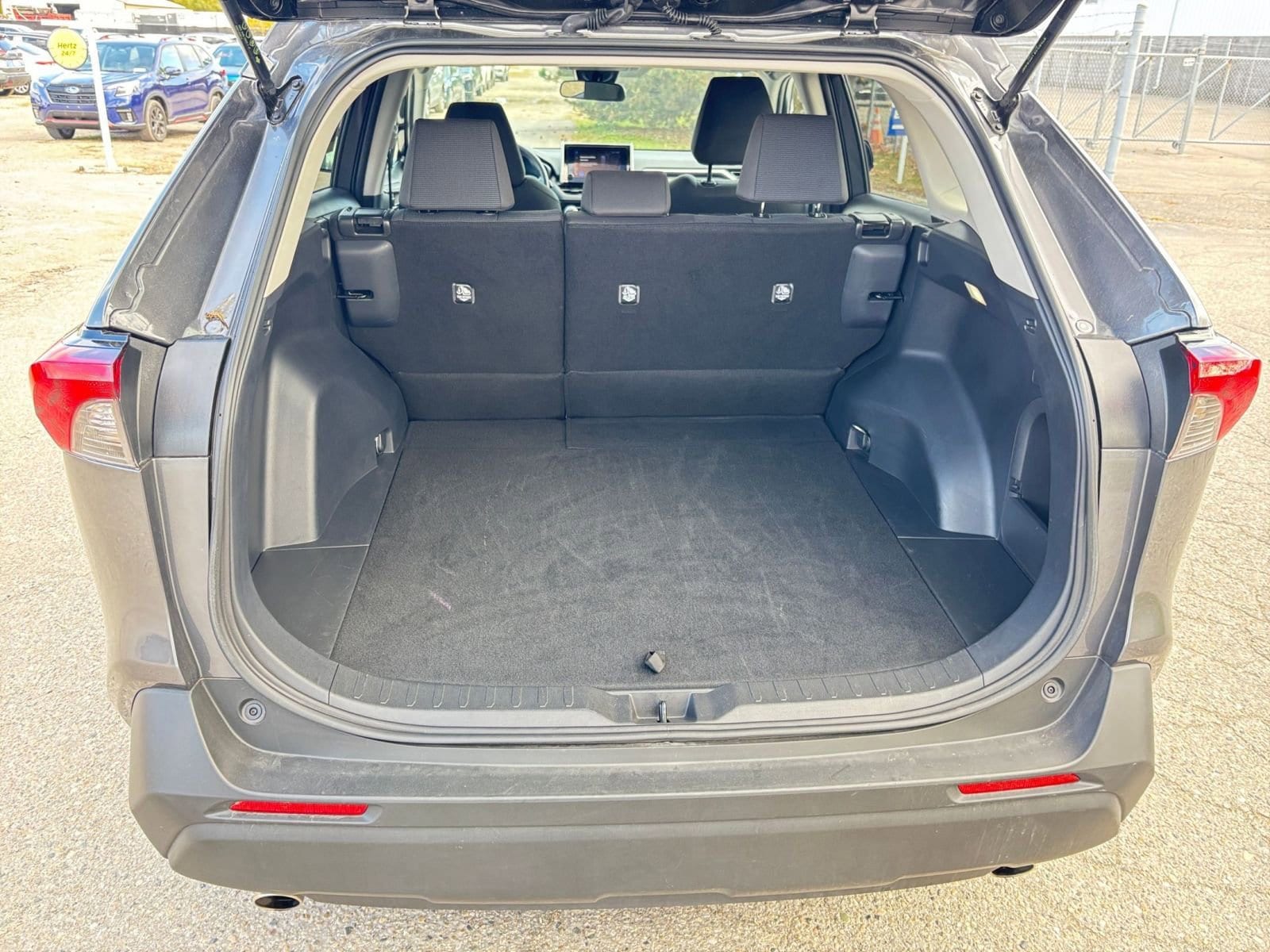 Thumbnail: 2025 Toyota RAV4 - 29