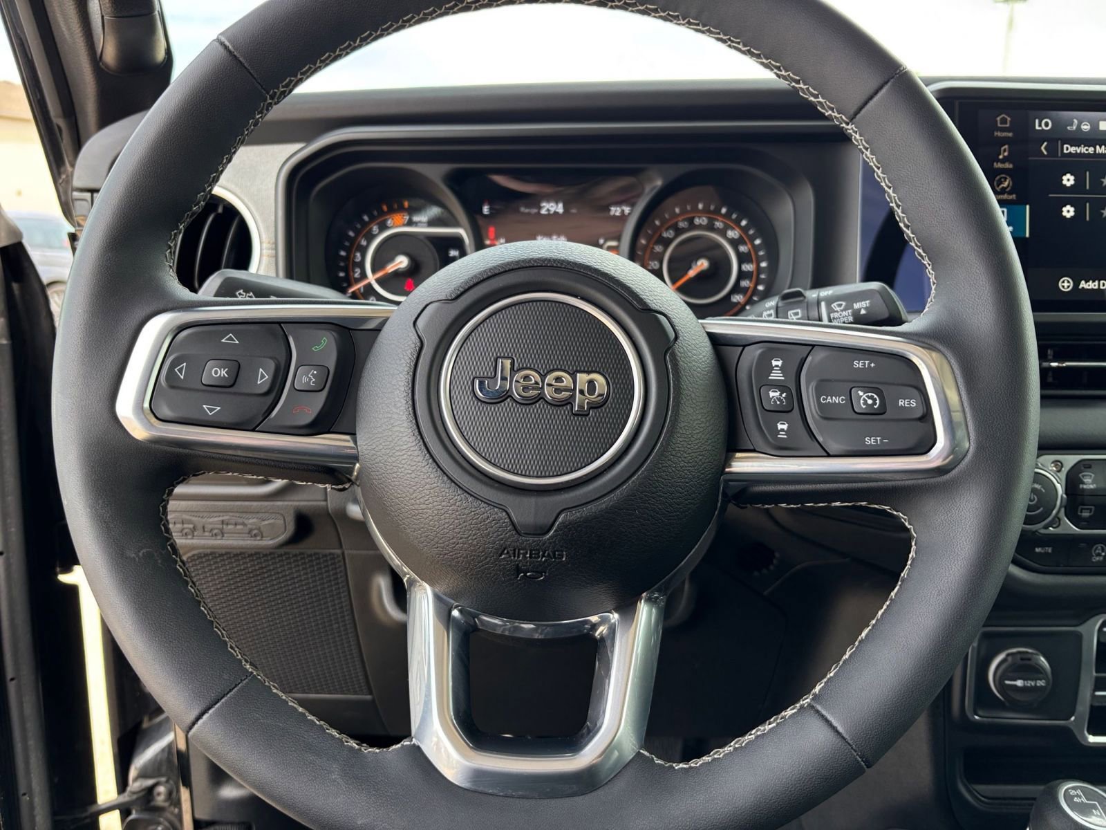Thumbnail: 2025 Jeep Wrangler - 29