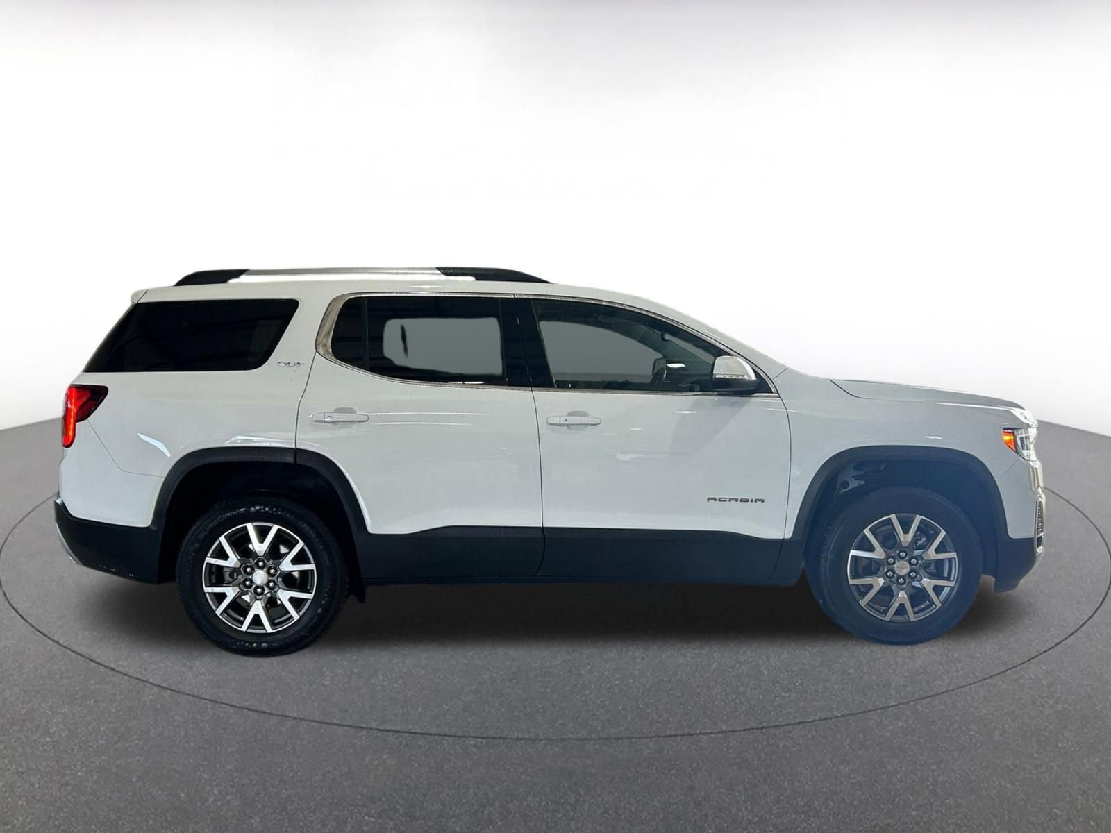 2023 GMC Acadia SLT 21