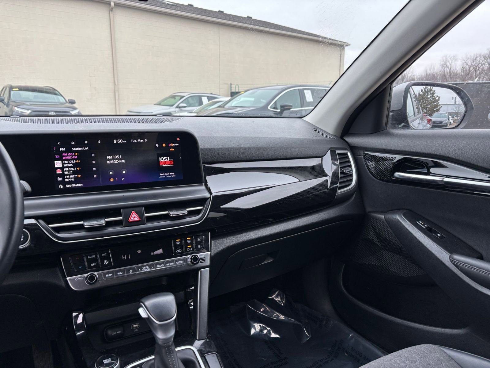 Thumbnail: 2025 Kia Seltos - 35