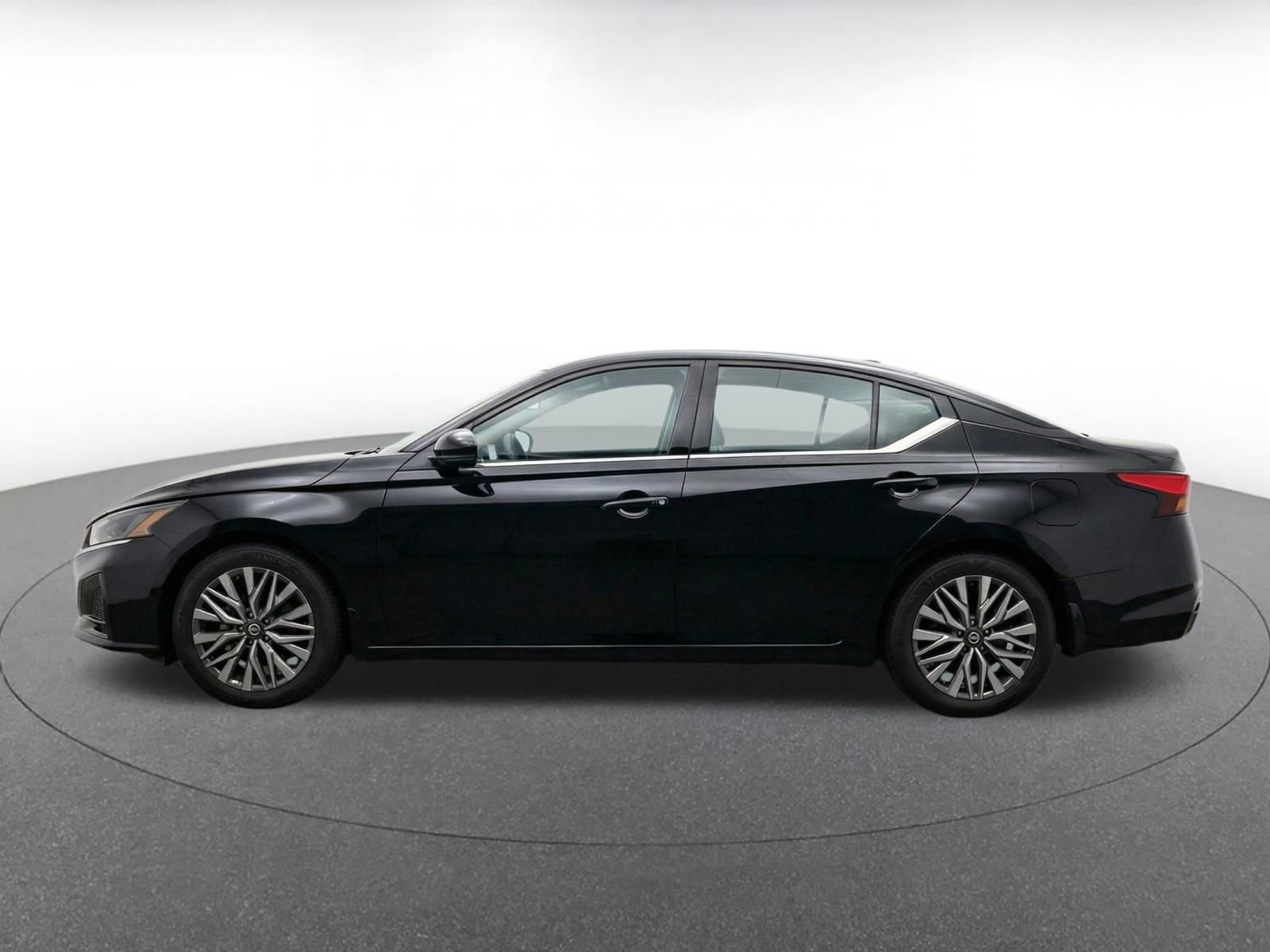Thumbnail: 2025 Nissan Altima - 4