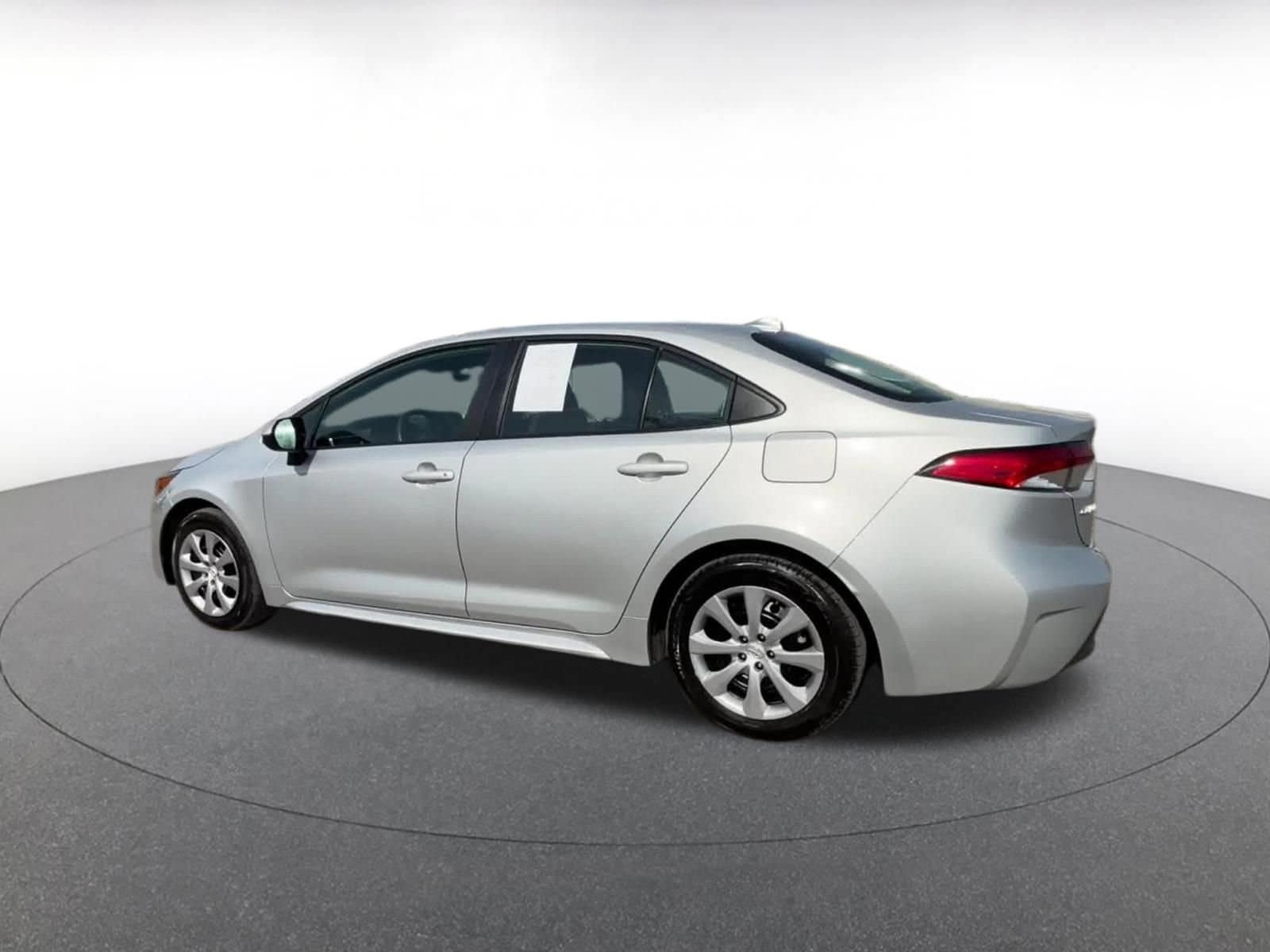 Thumbnail: 2025 Toyota Corolla - 10