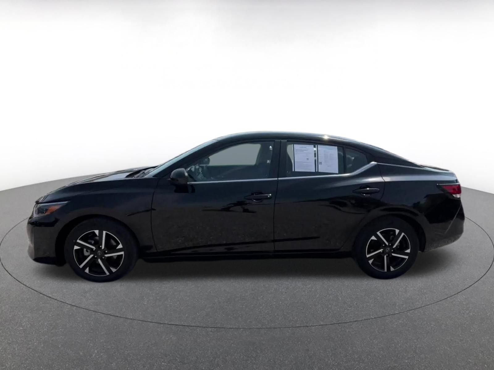 Thumbnail: 2025 Nissan Sentra - 9