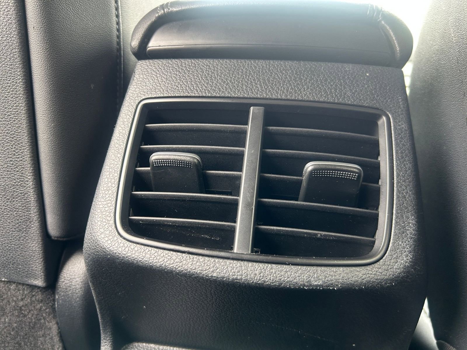 Thumbnail: 2025 Kia Seltos - 23