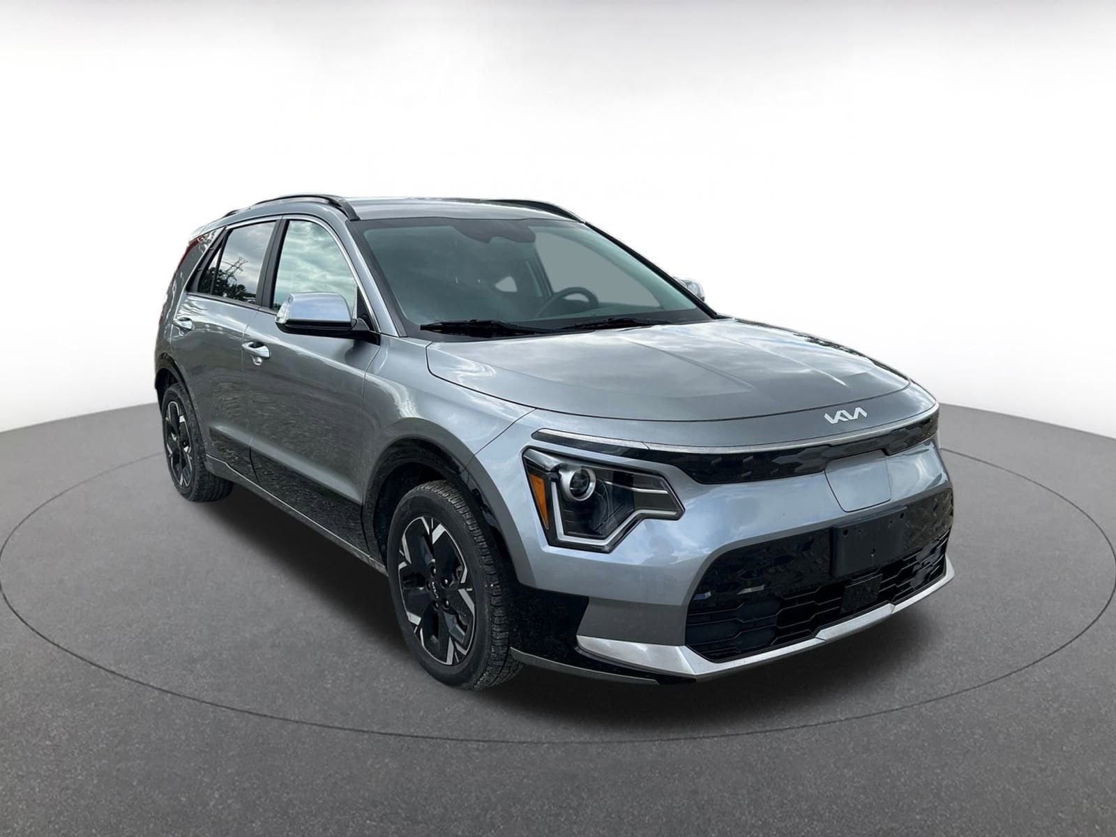 Thumbnail: 2023 Kia Niro - 1