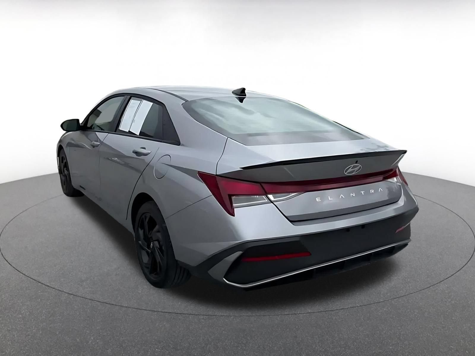 Thumbnail: 2026 Hyundai Elantra - 10