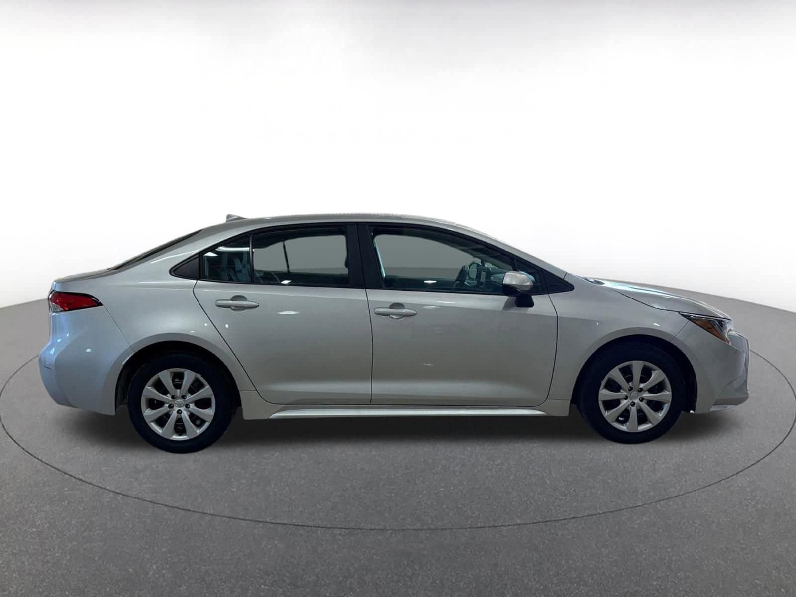 2024 Toyota Corolla LE 21