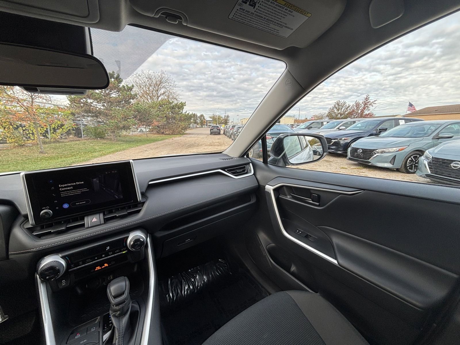 Thumbnail: 2025 Toyota RAV4 - 34