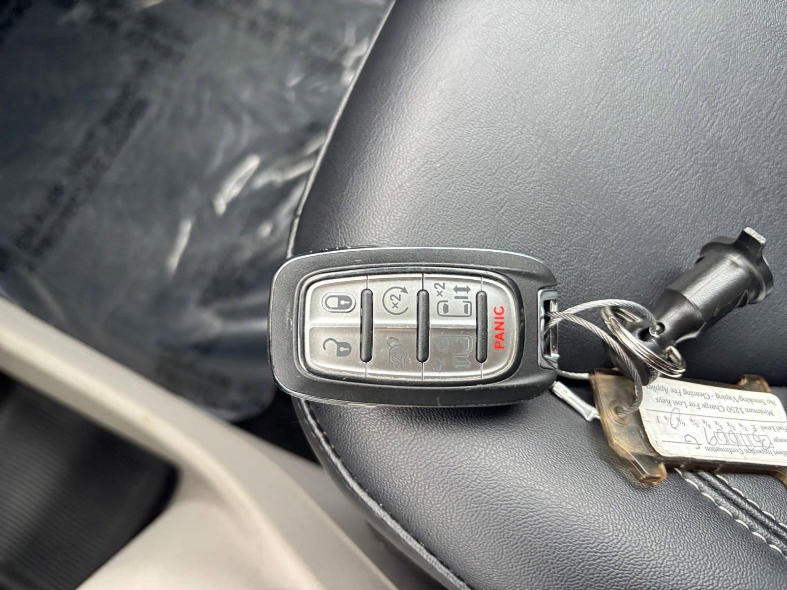 Thumbnail: 2024 Chrysler Pacifica - 22