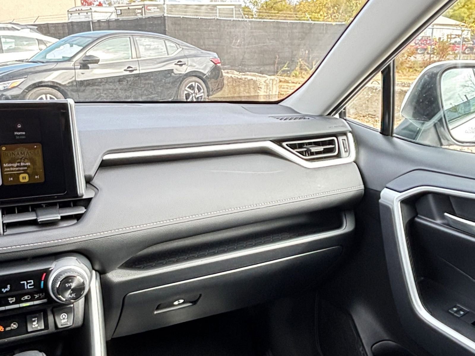 Thumbnail: 2025 Toyota RAV4 - 35