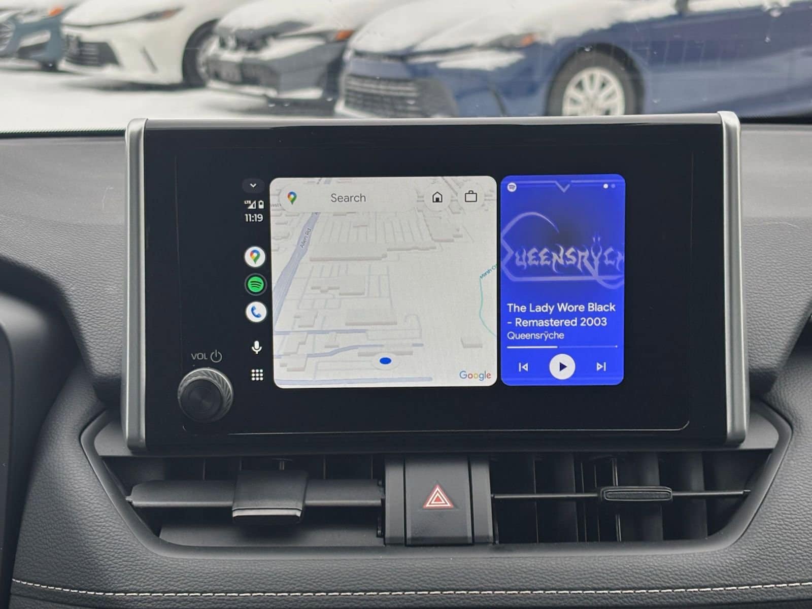 Thumbnail: 2025 Toyota RAV4 - 21