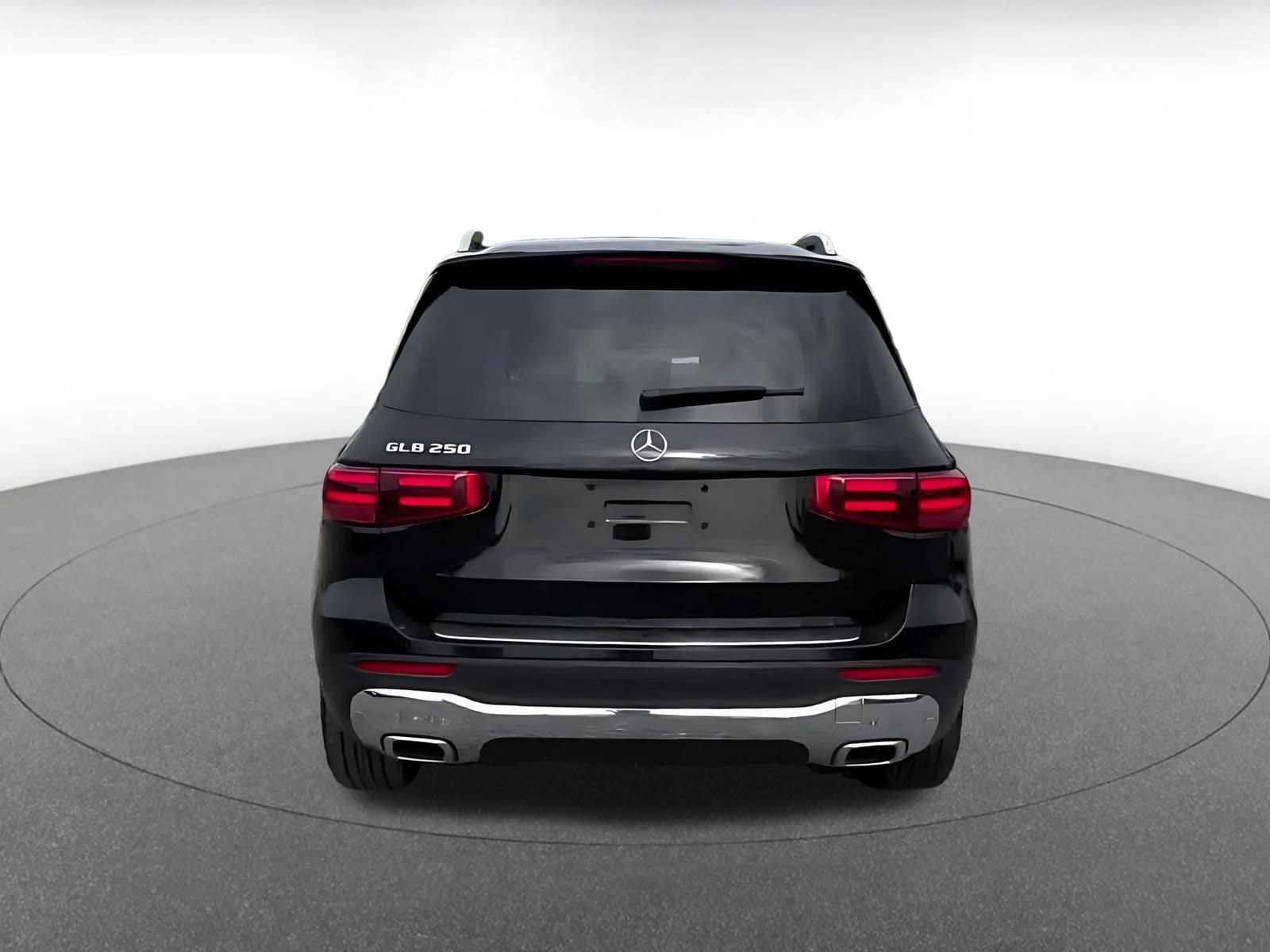 Thumbnail: 2025 Mercedes-Benz GLB - 12