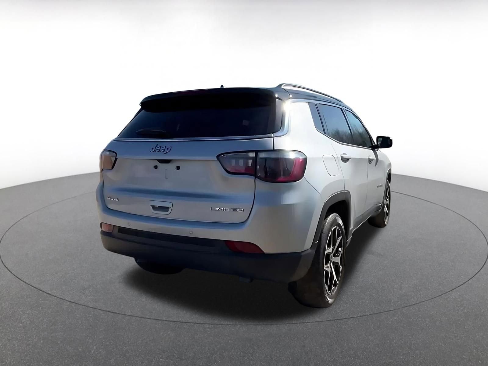 Thumbnail: 2025 Jeep Compass - 14