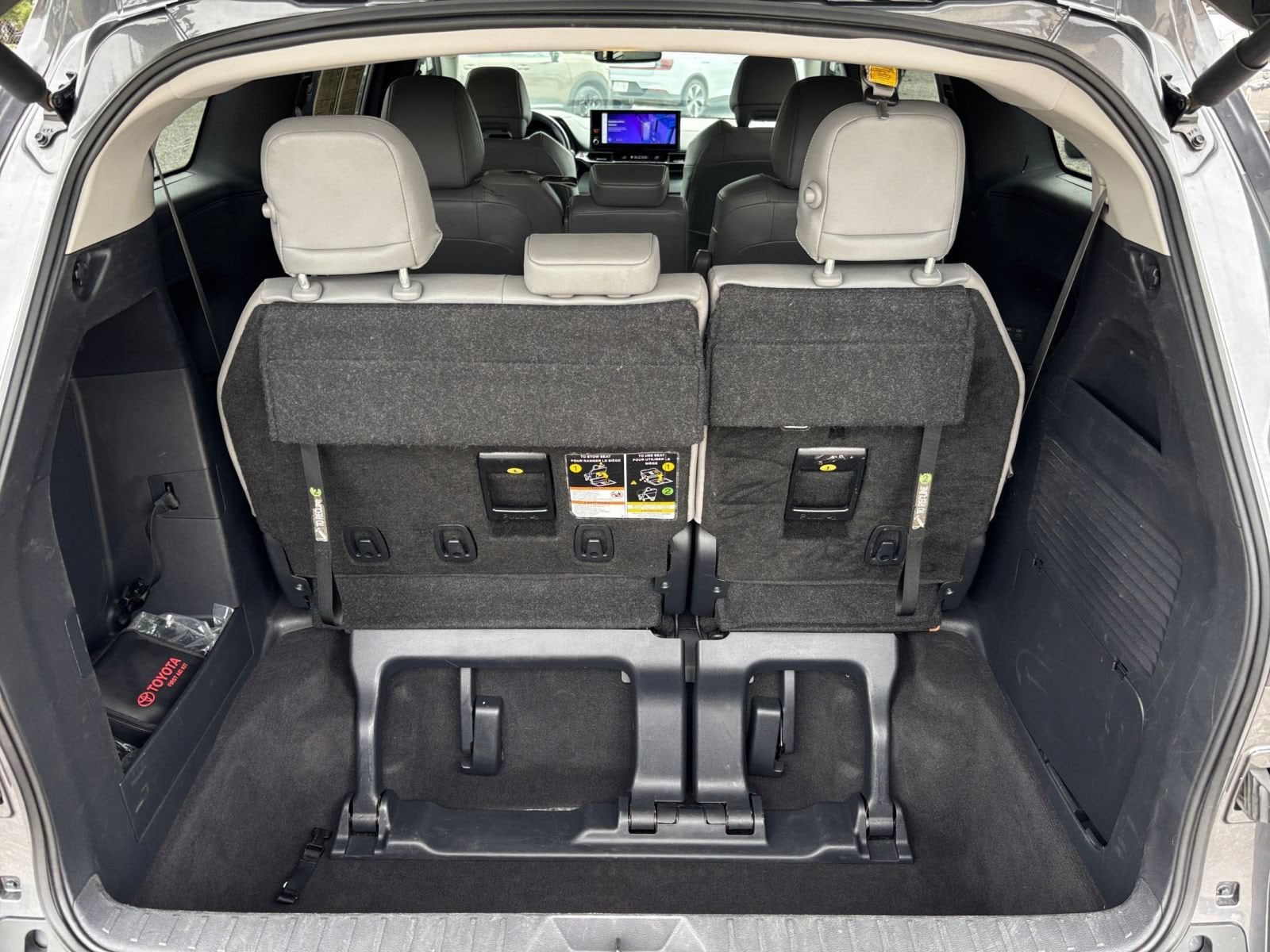 Thumbnail: 2025 Toyota Sienna - 34