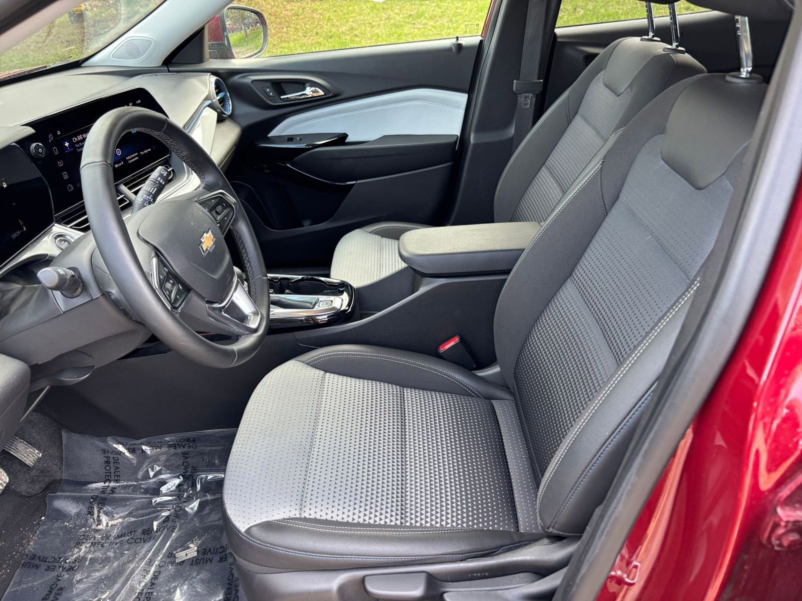 Thumbnail: 2025 Chevrolet Trax - 27